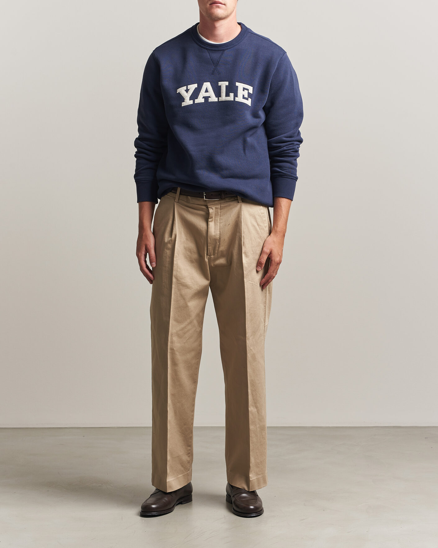 Mies | Puserot | Gant | YALE Crew Neck Sweatshirt Marine