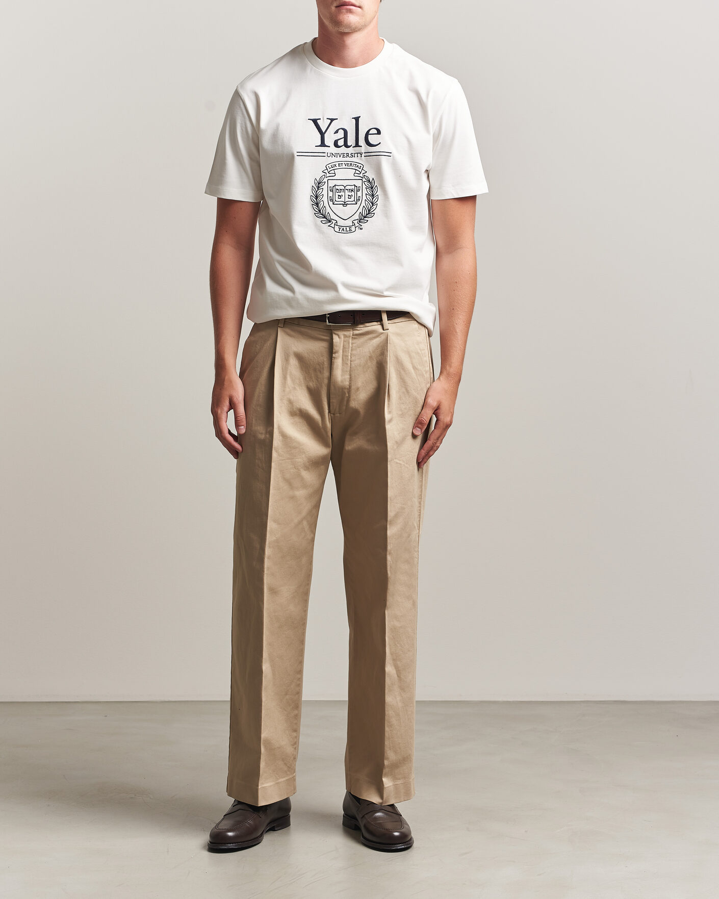 Mies | T-paidat | Gant | YALE Crew Neck T-Shirt Eggshell