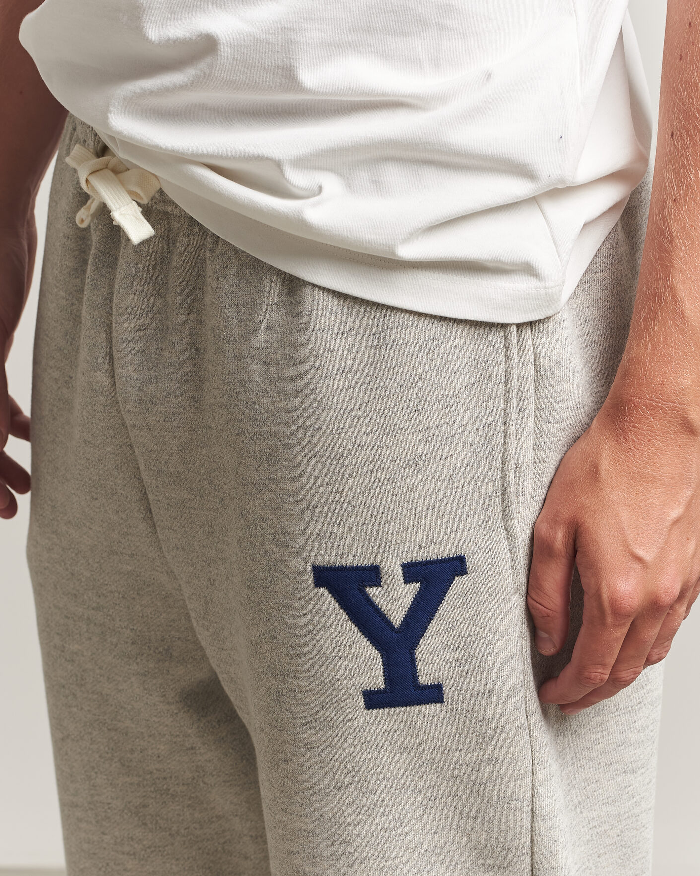 Mies | Housut | Gant | YALE Sweatpants Grey Melange