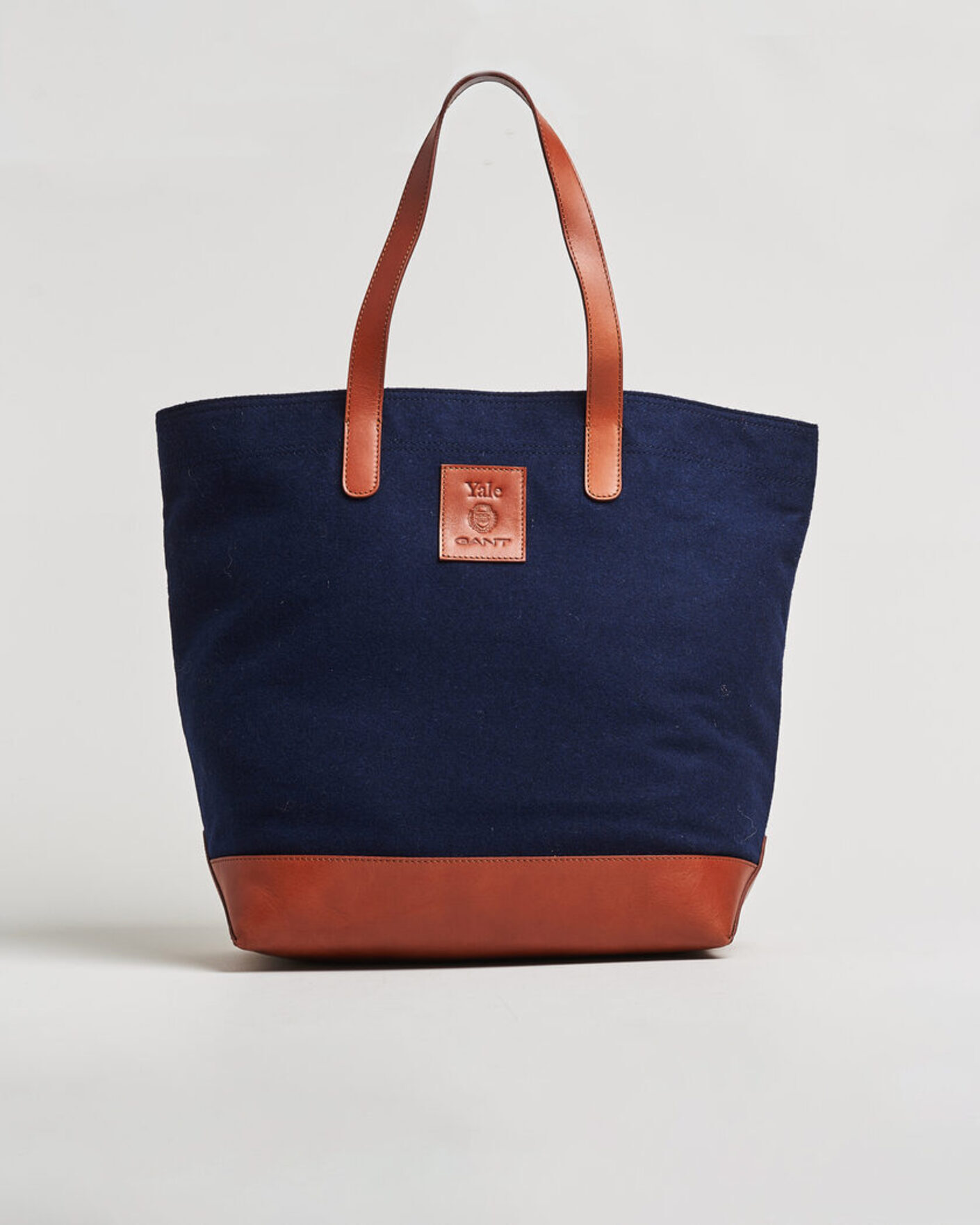 Mies | Laukut | Gant | YALE Melton Tote Bag Marine