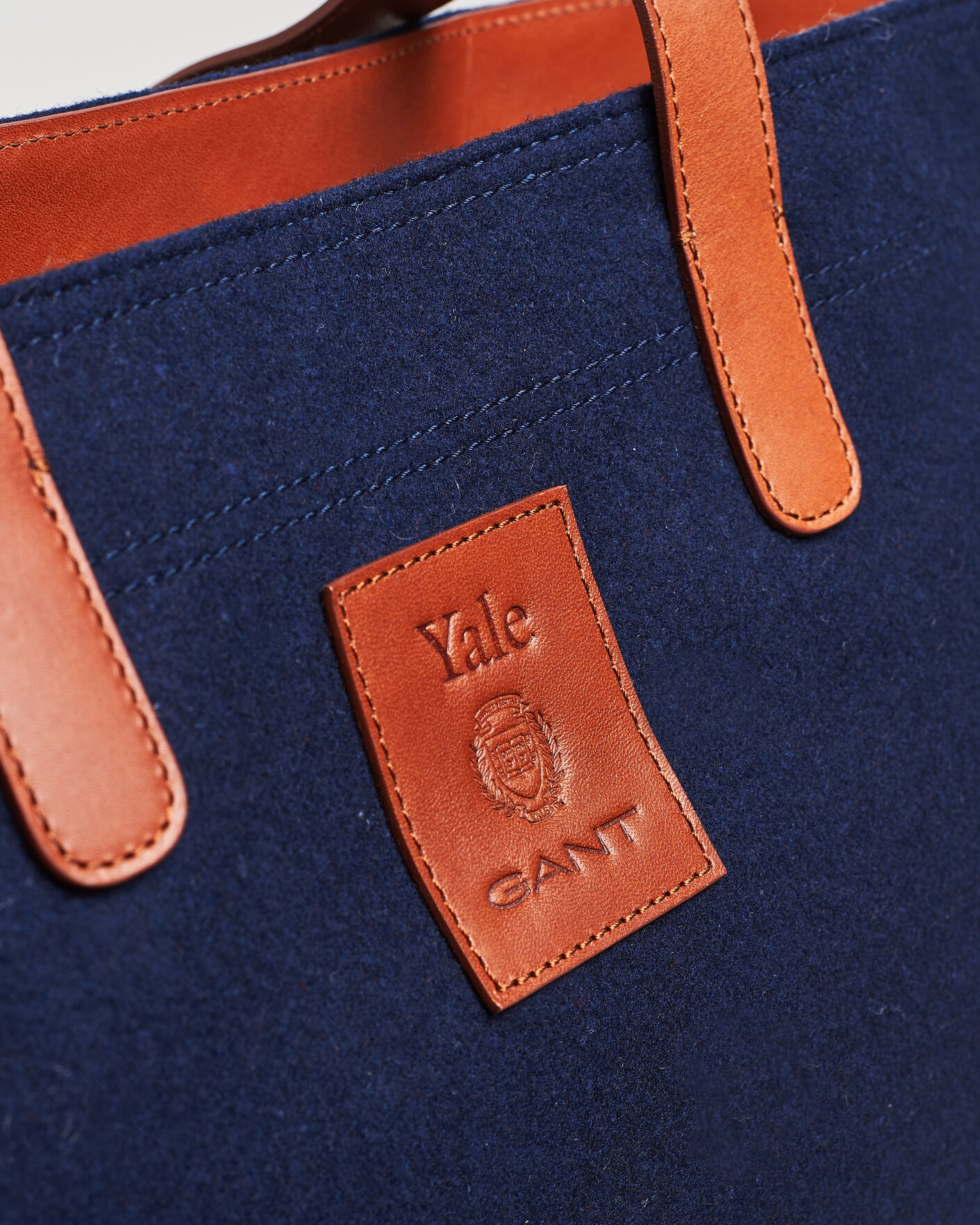 Mies | Laukut | Gant | YALE Melton Tote Bag Marine