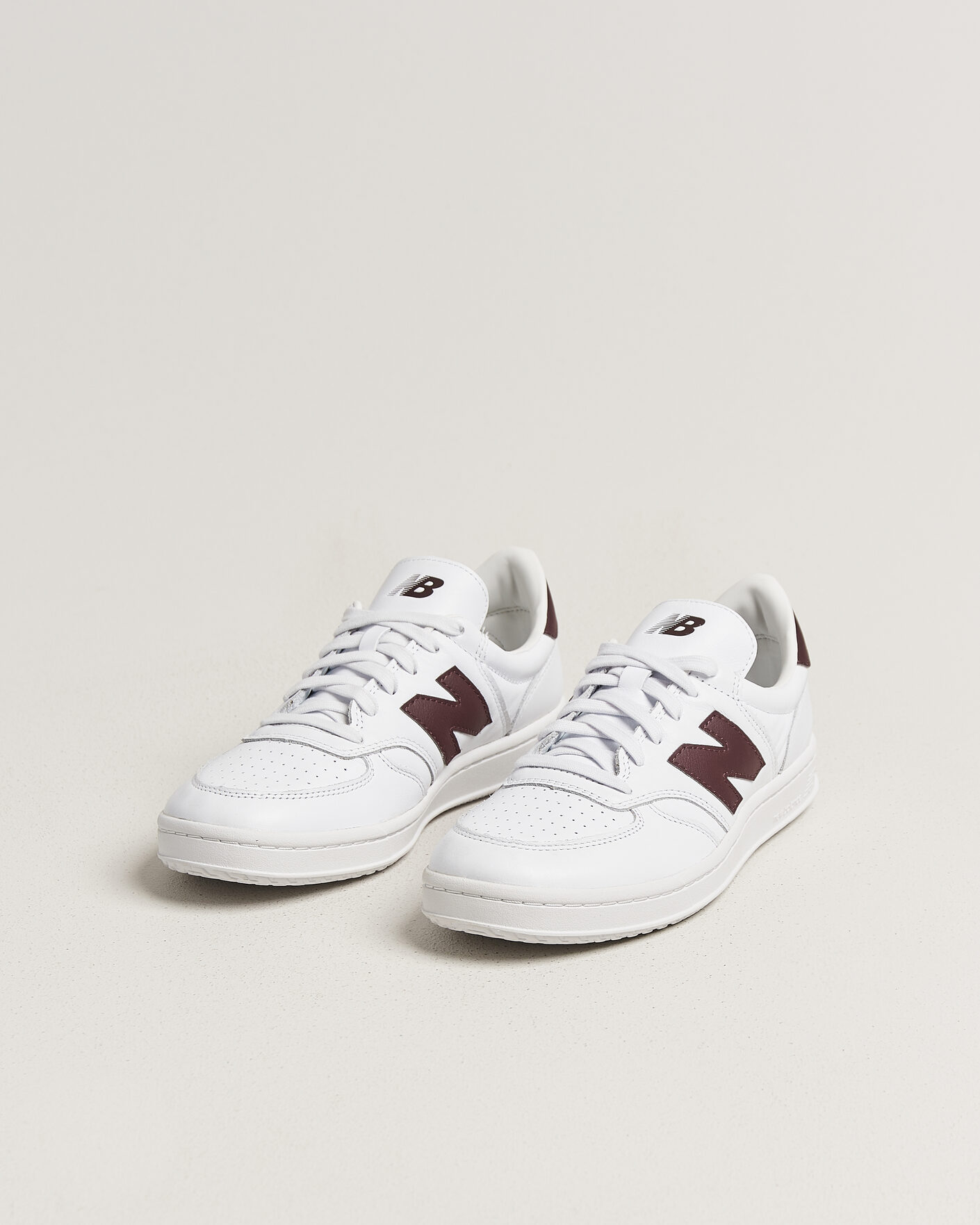 Mies | Tennarit | New Balance | T500 Sneakers White/Cherry
