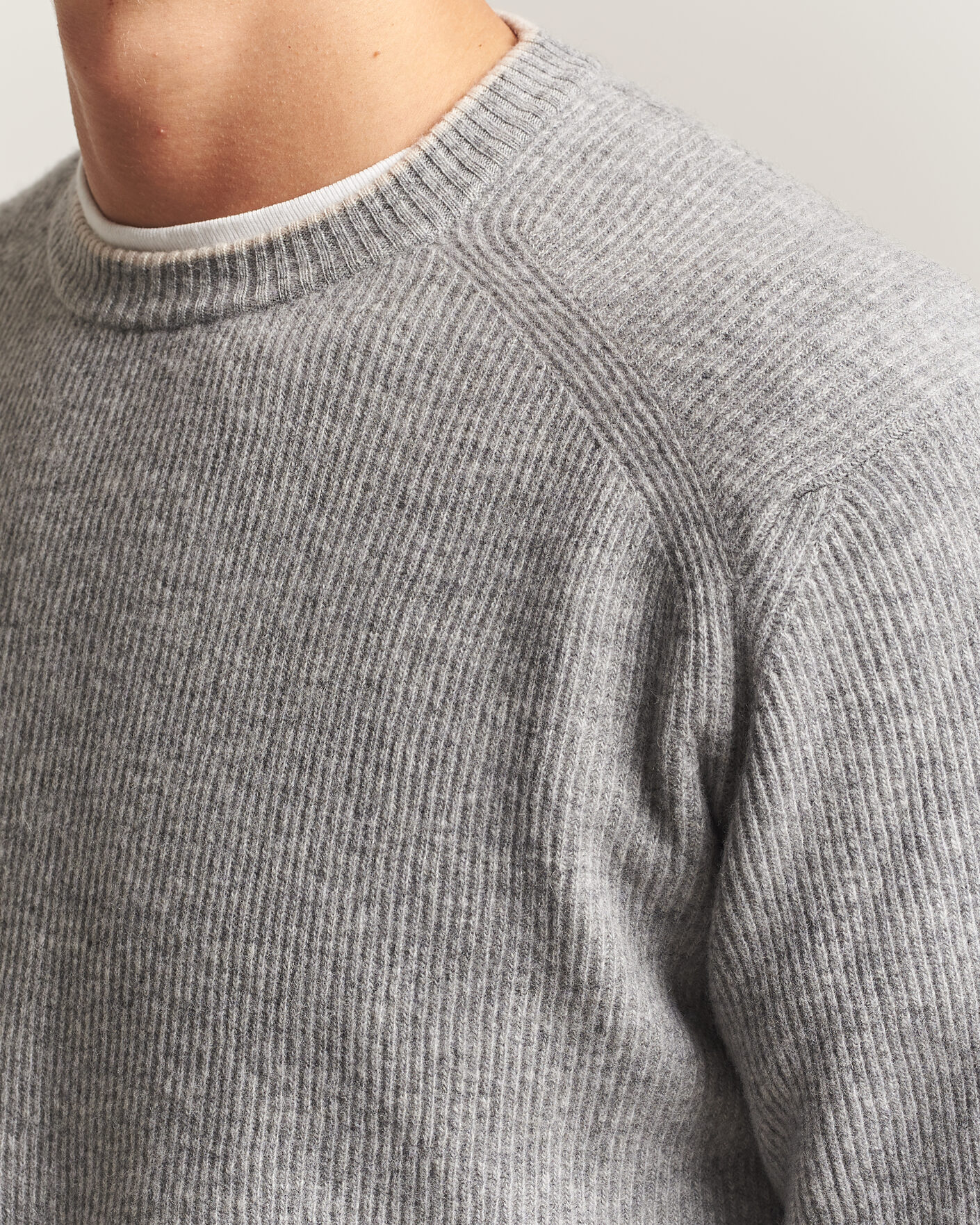 Mies | Puserot | Altea | Rib Wool Raglan Sweater Light Grey
