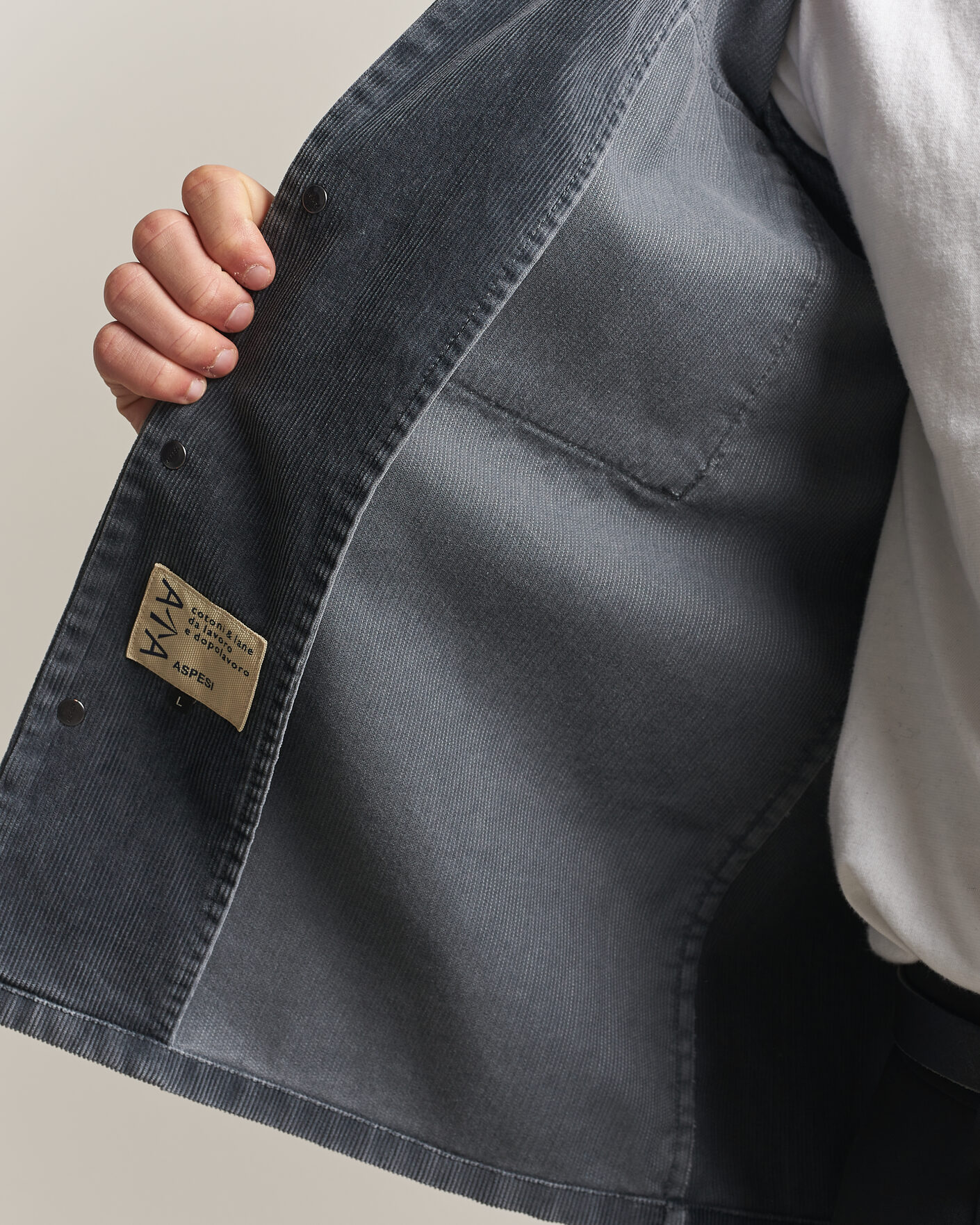 Mies | Kauluspaidat | Aspesi | Double Pocket Corduroy Overshirt Washed Black