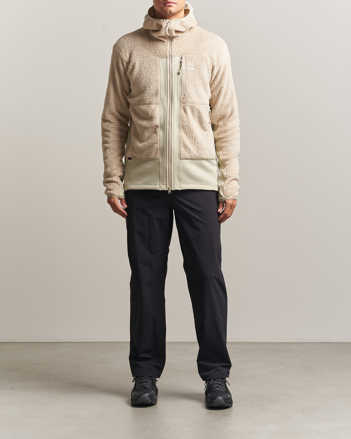 Mies | Puserot | Haglöfs | Vassi Technical Mid Layer Chalk Beige