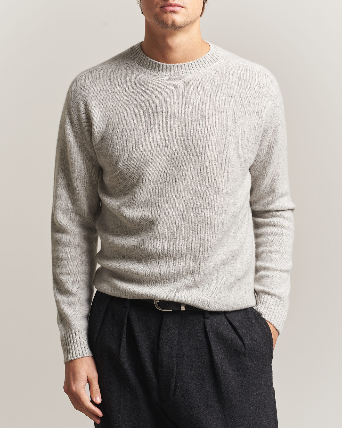 Mies | Puserot | Boglioli | Cloud Cashmere Crew Neck Light Grey