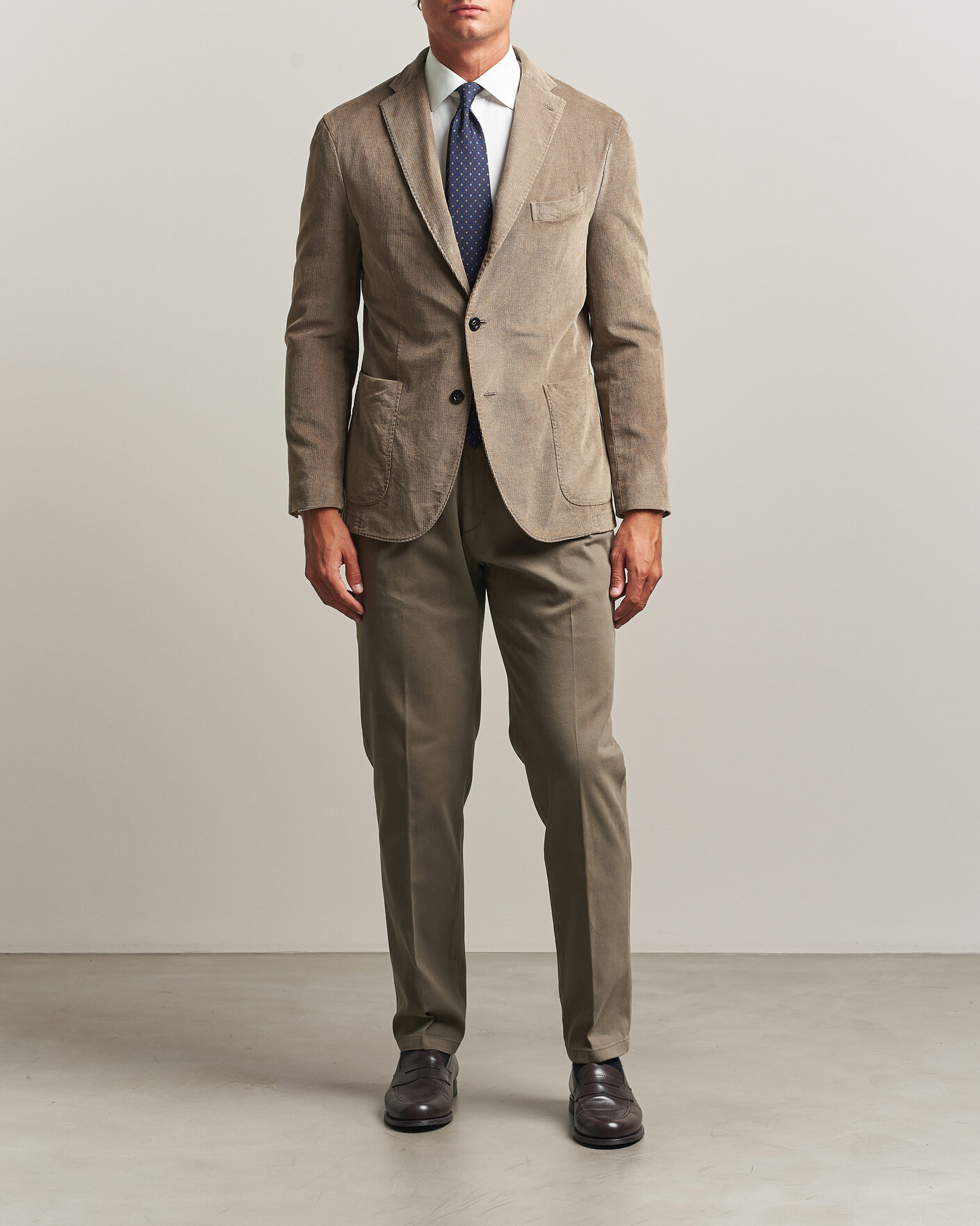 Mies | Housut | Boglioli | Pleated Cotton Twill Chinos Olive