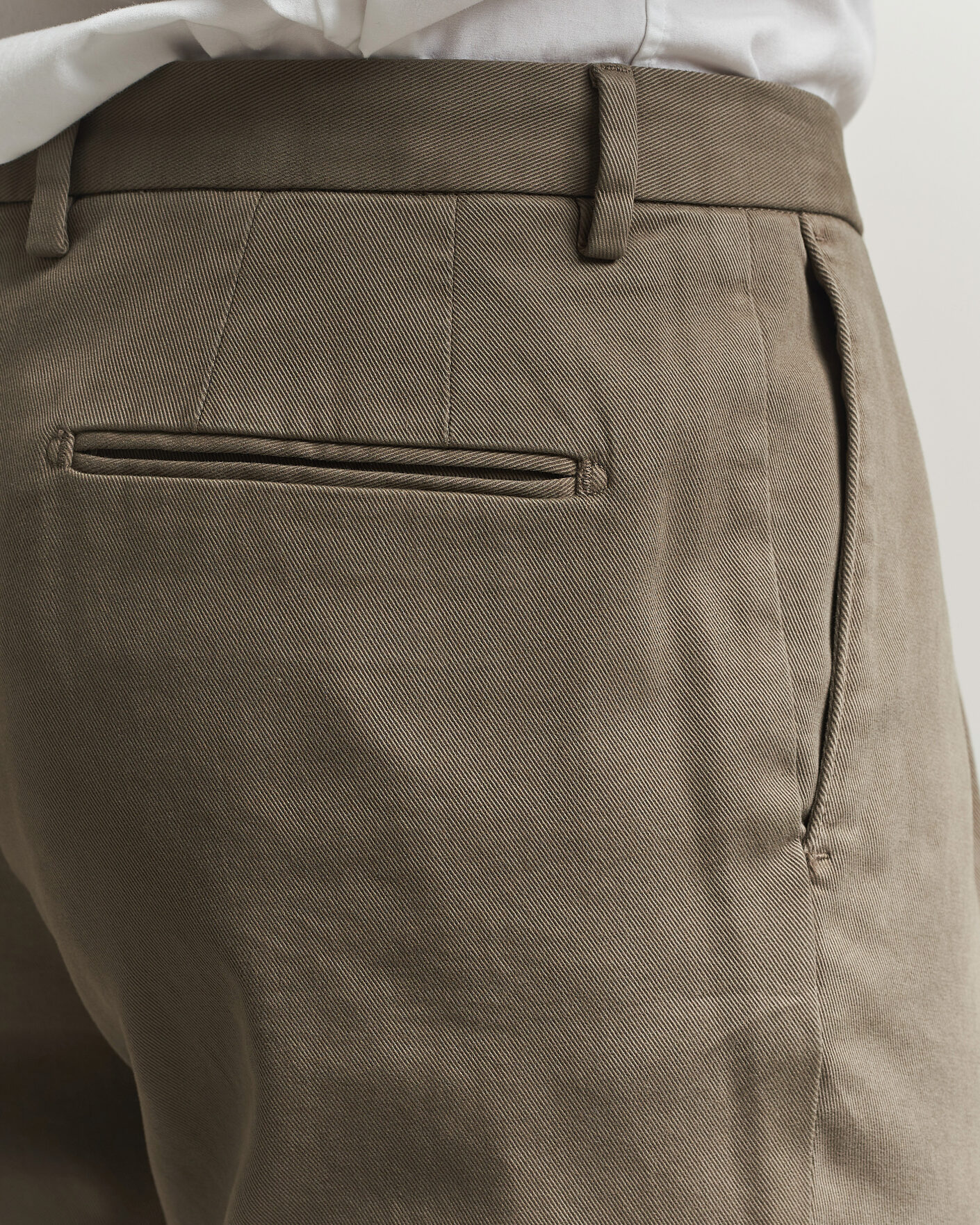 Mies | Housut | Boglioli | Pleated Cotton Twill Chinos Olive