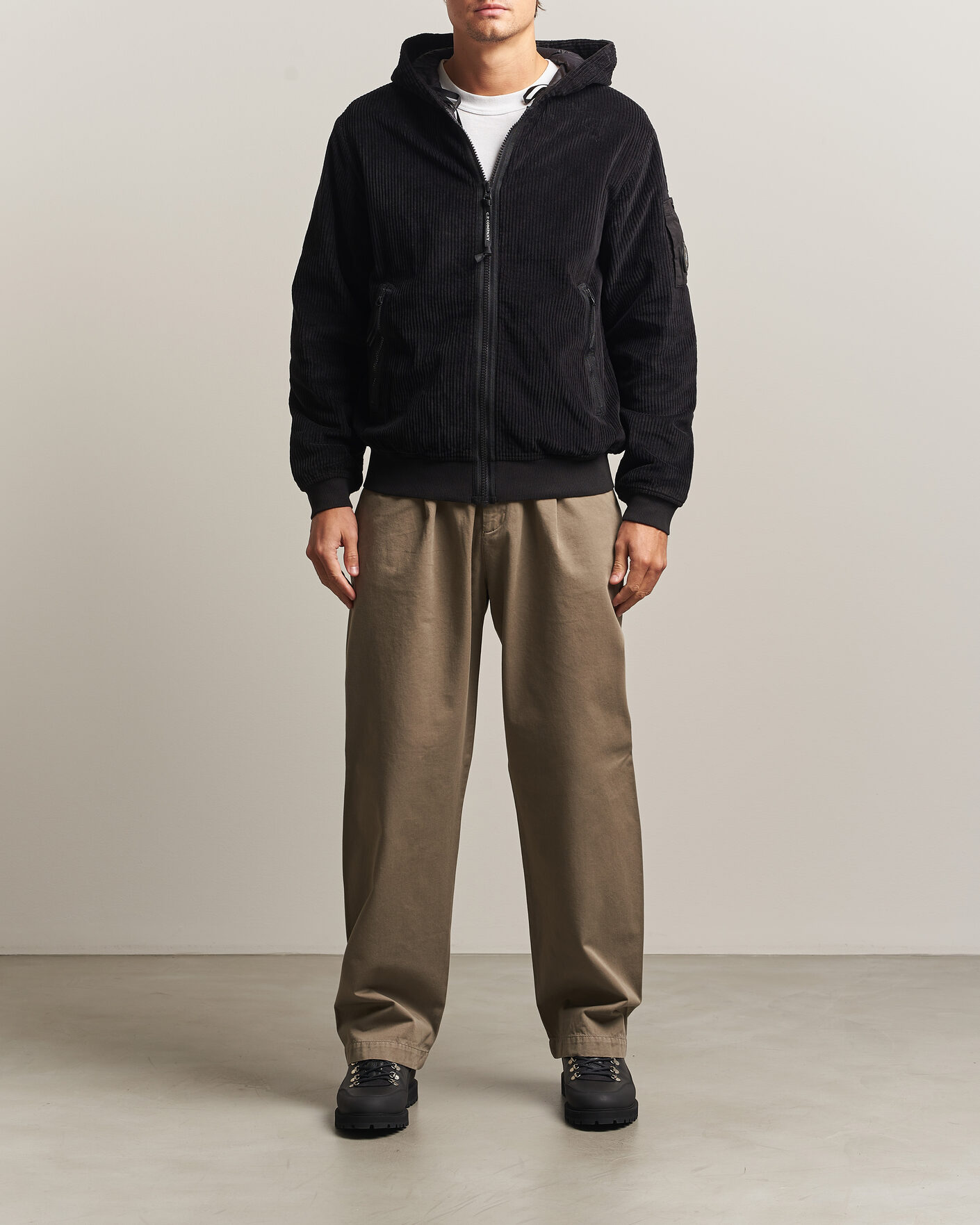Mies | Takit | C.P. Company | Light Padded Hood Corduroy Jacket Black