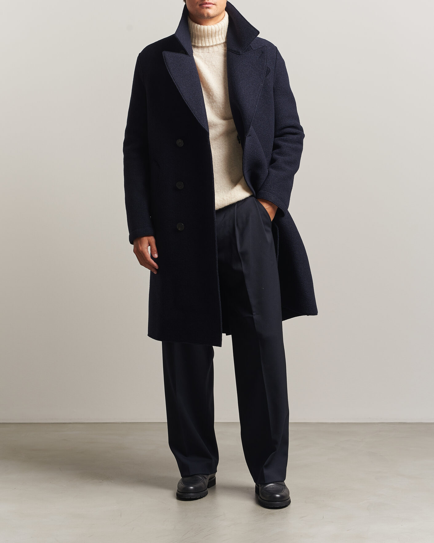 Mies | Takit | Harris Wharf London | Pressed Wool Long Peacoat Navy Blue