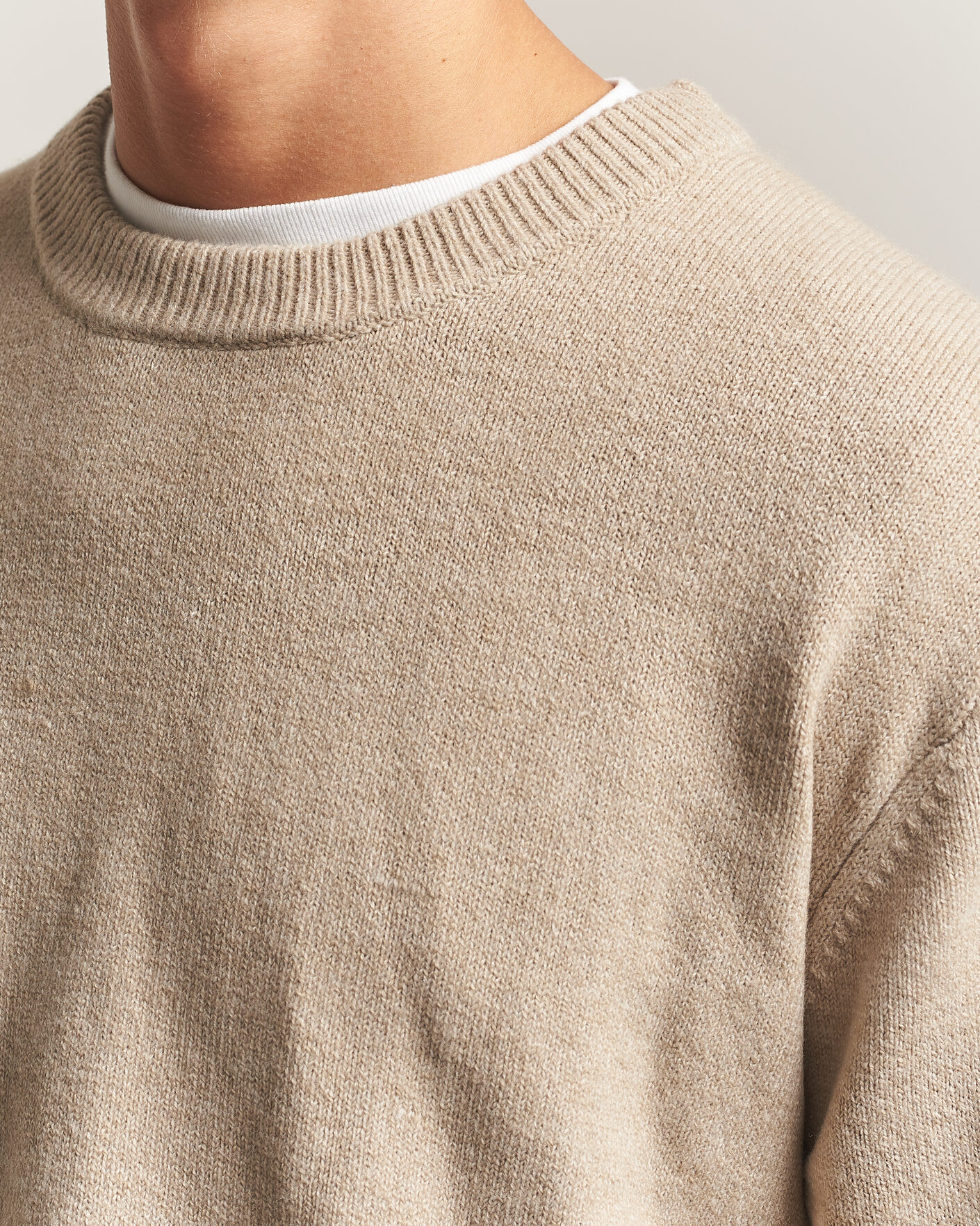 Mies | Puserot | KnowledgeCotton Apparel | Knitted Crewneck Feather Grey