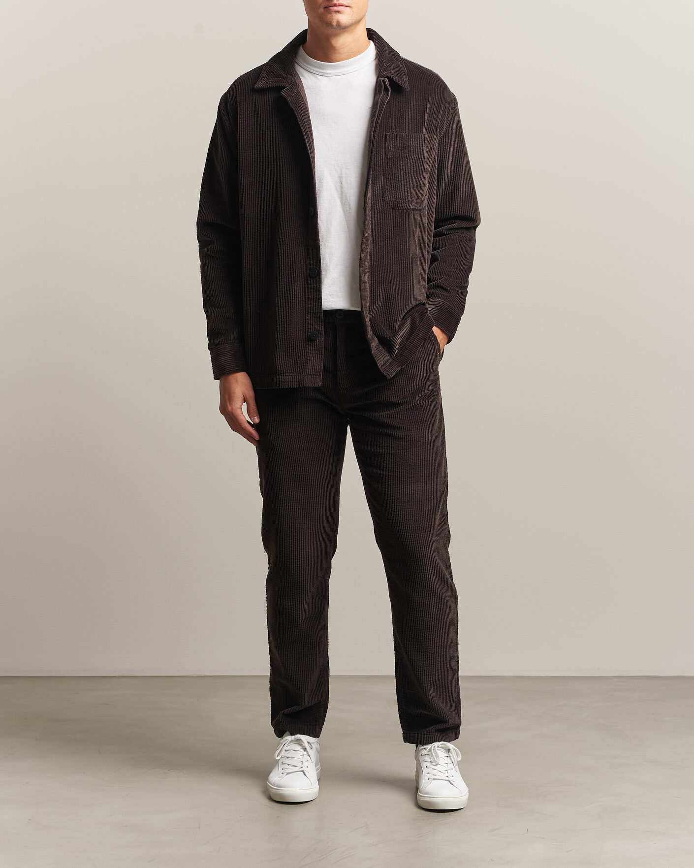 Mies | Housut | KnowledgeCotton Apparel | Chuck Regular Cord Trousers Chocolate
