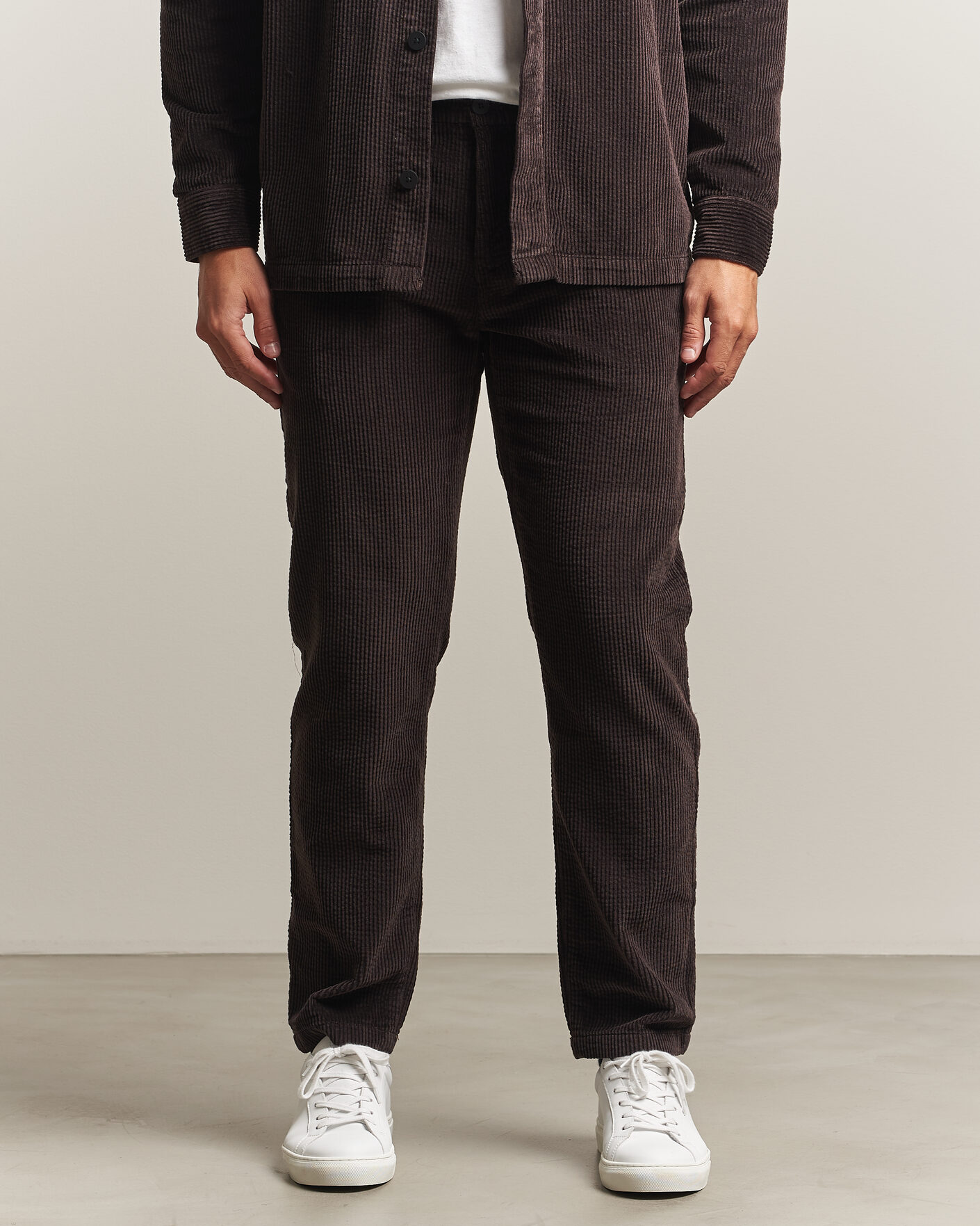 Mies | Housut | KnowledgeCotton Apparel | Chuck Regular Cord Trousers Chocolate