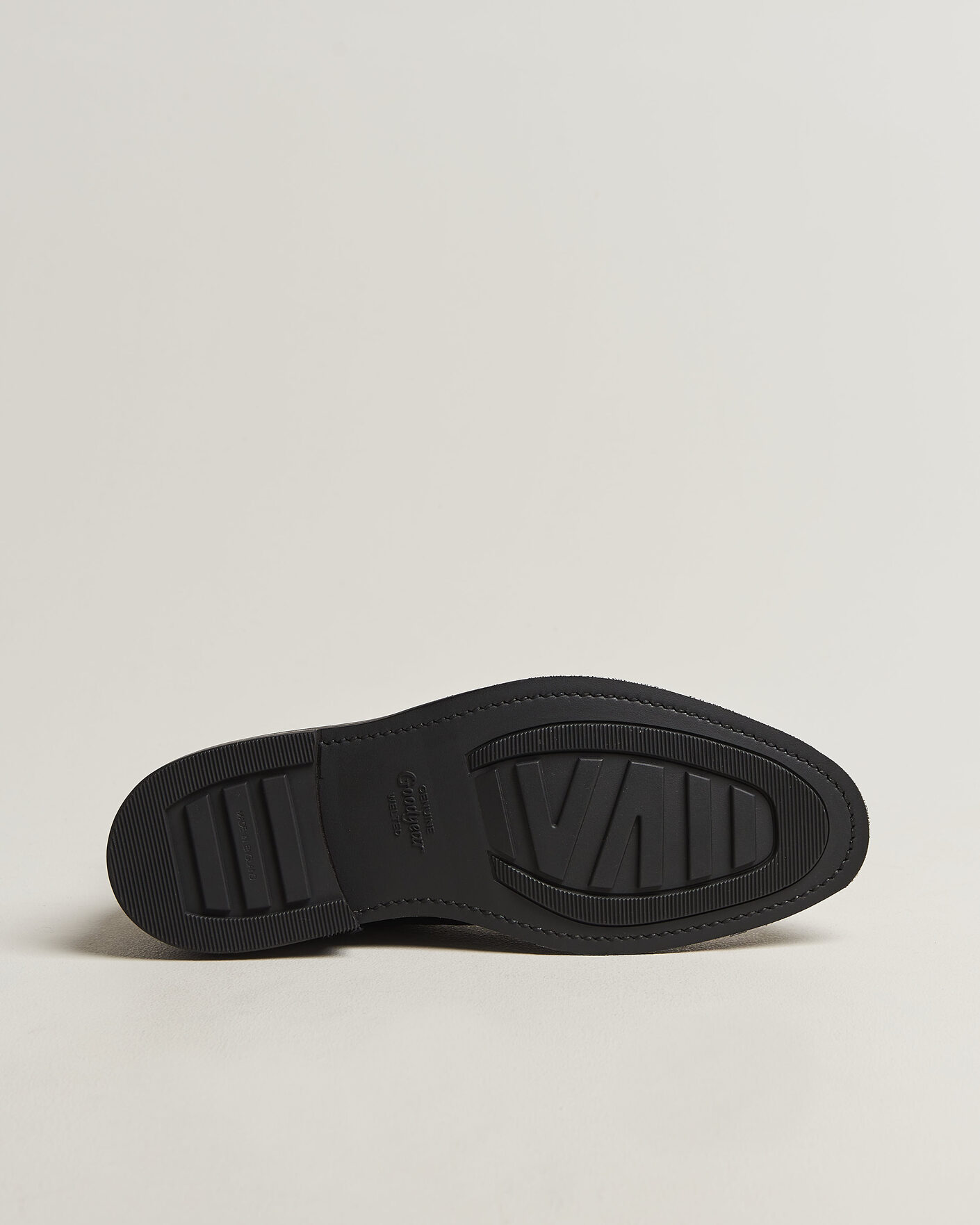 Mies | Nilkkurit | Loake 1880 | Roehampton Boot Black