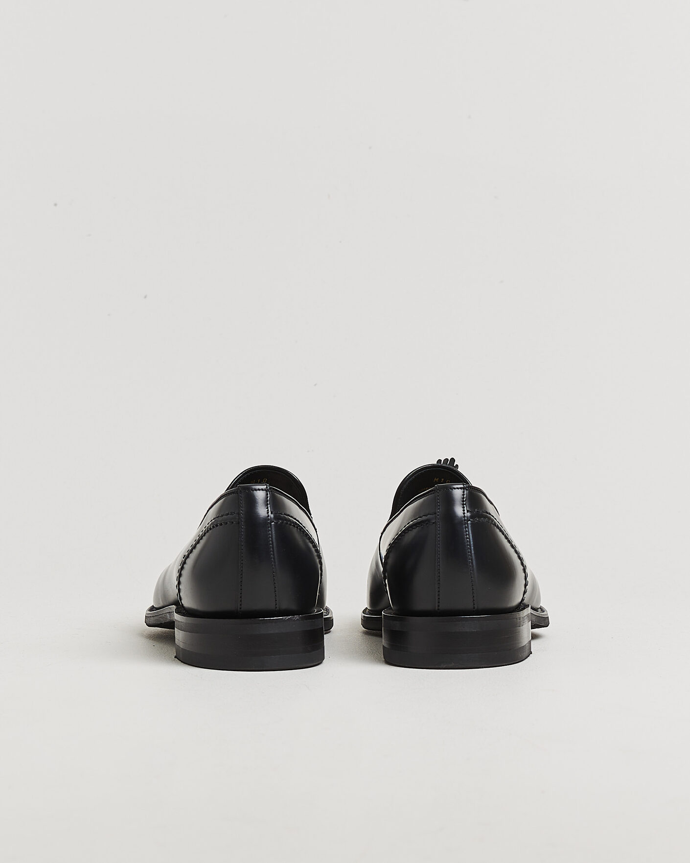 Mies | Loaferit | Loake 1880 | Brunel Leather Tassel Loafer Black