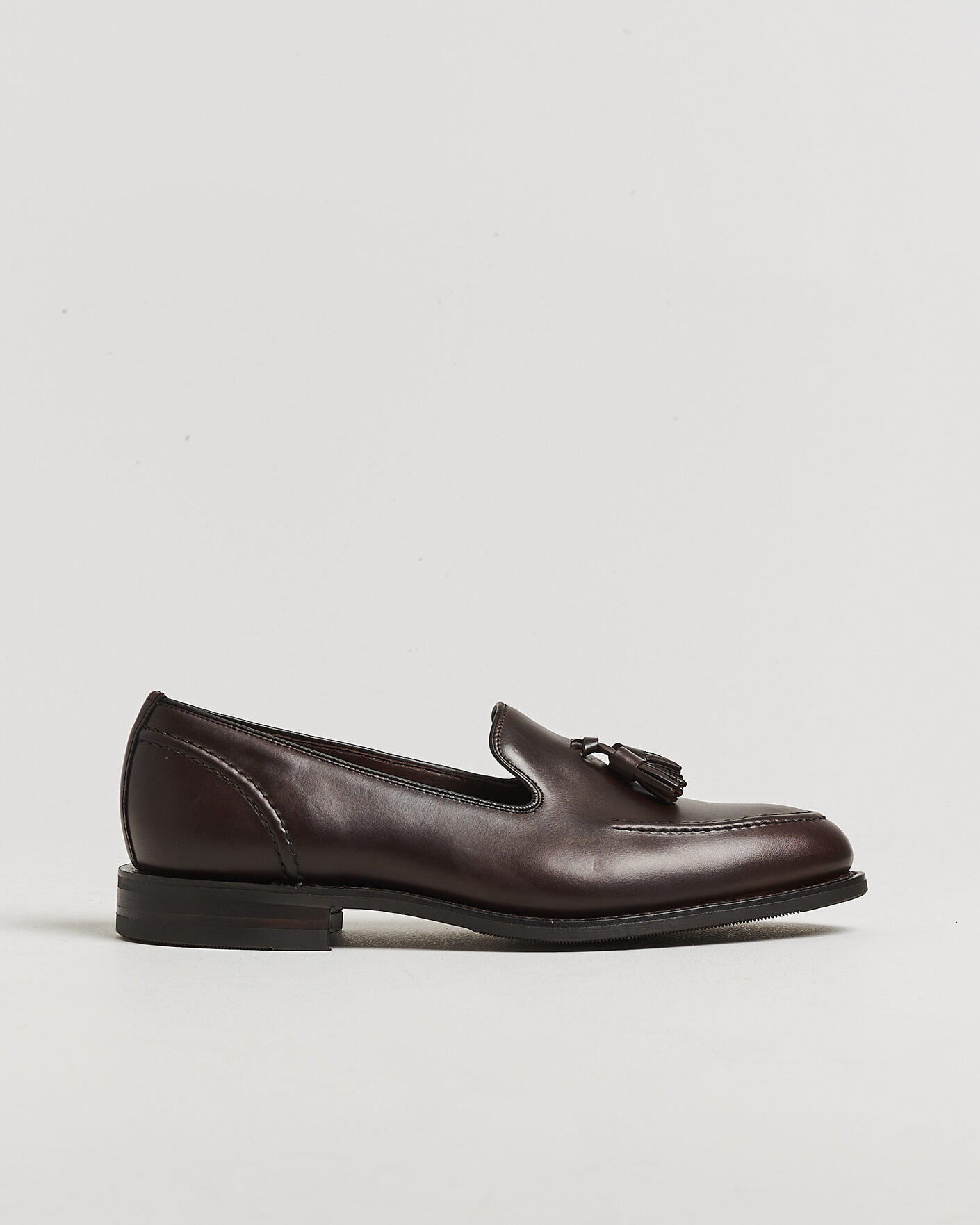 Mies | Loaferit | Loake 1880 | Brunel Leather Tassel Loafer Dark Brown