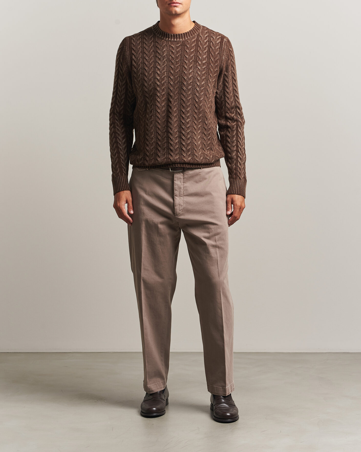 Mies | Puserot | Morgano | Cable Knitted Brushed Dyed Wool Crew Brown