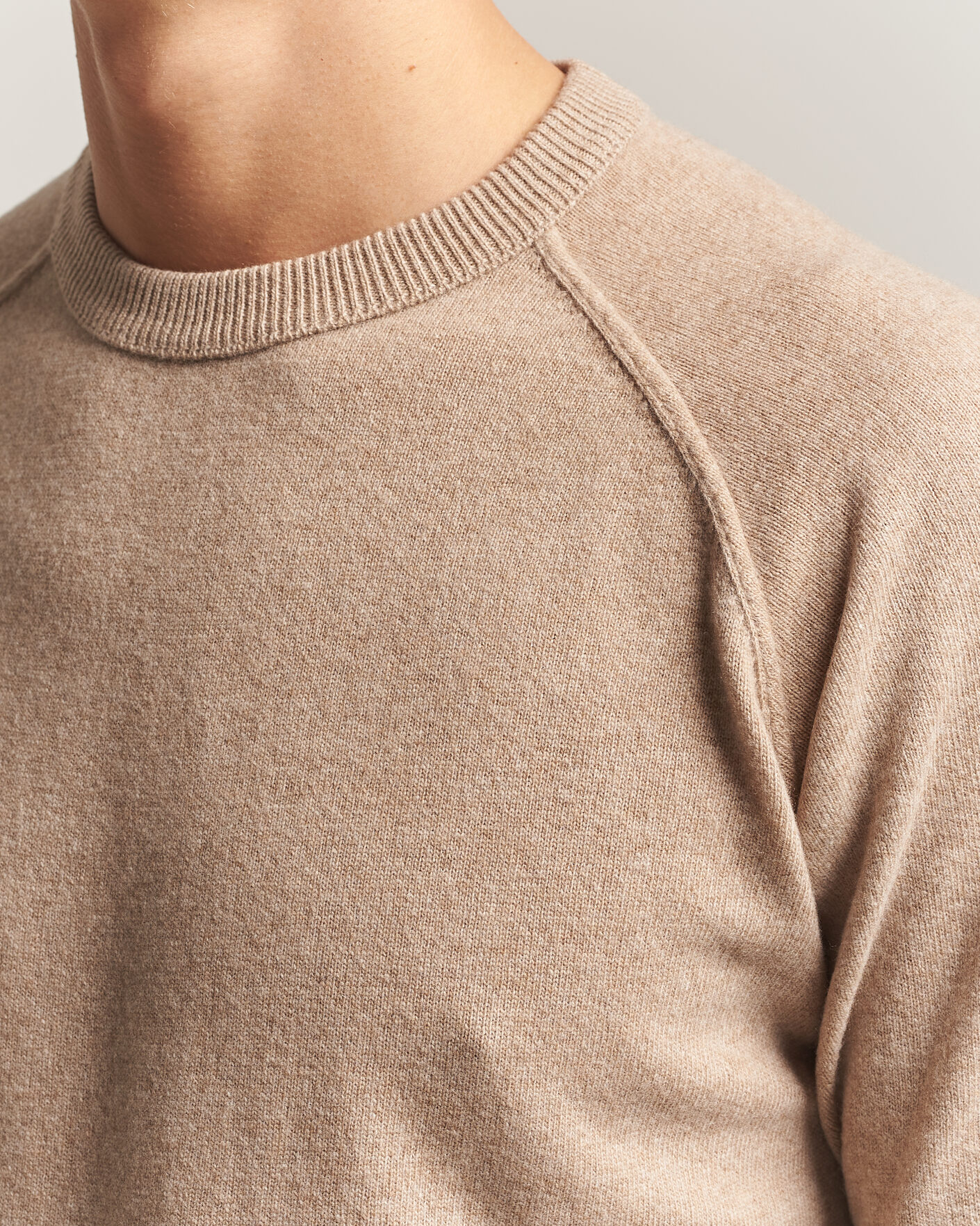 Mies | Puserot | Morgano | Wool/Cashmere Raglan Crew Beige