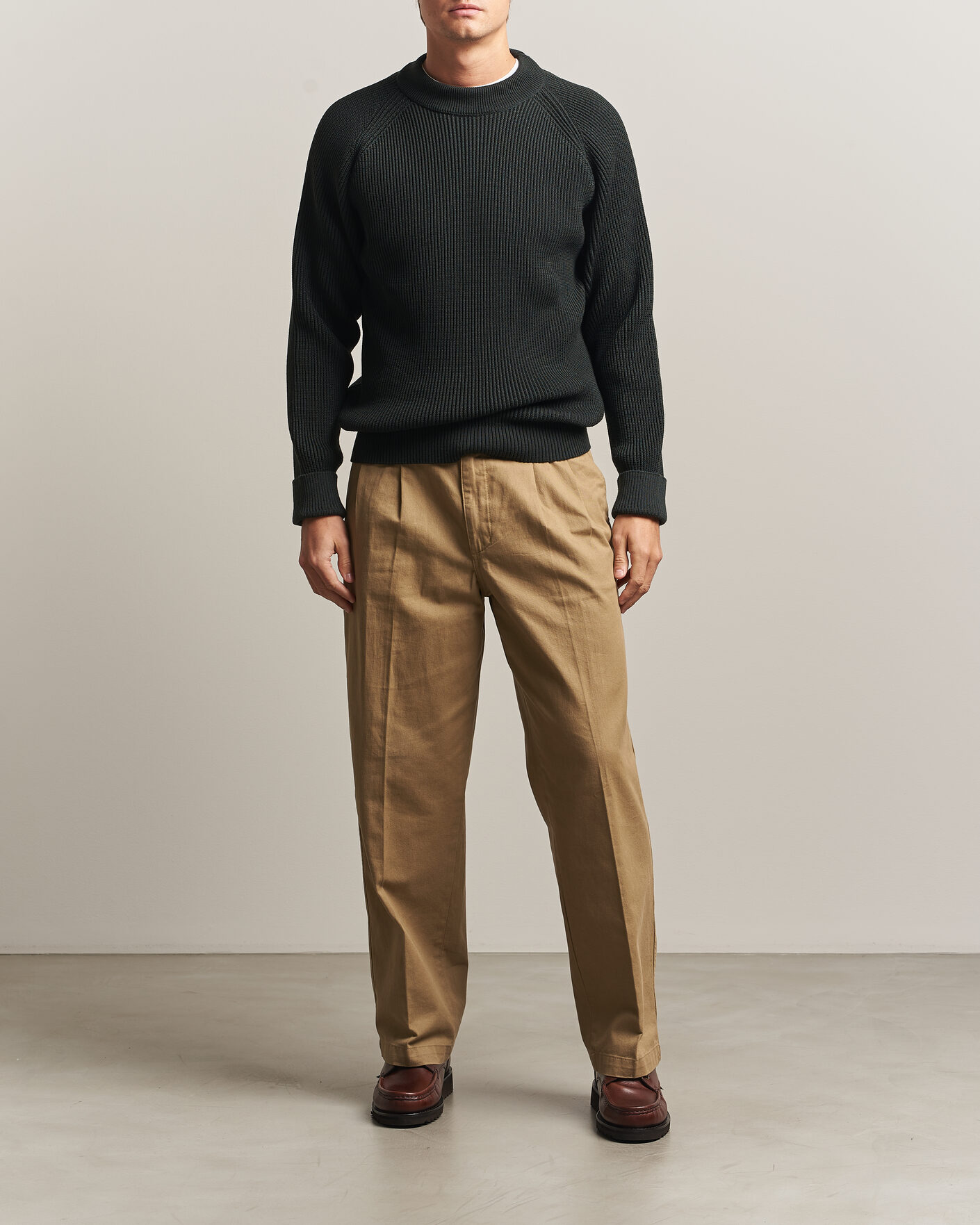 Mies | Puserot | S.N.S. Herning | Render Mock Neck Terrain Green