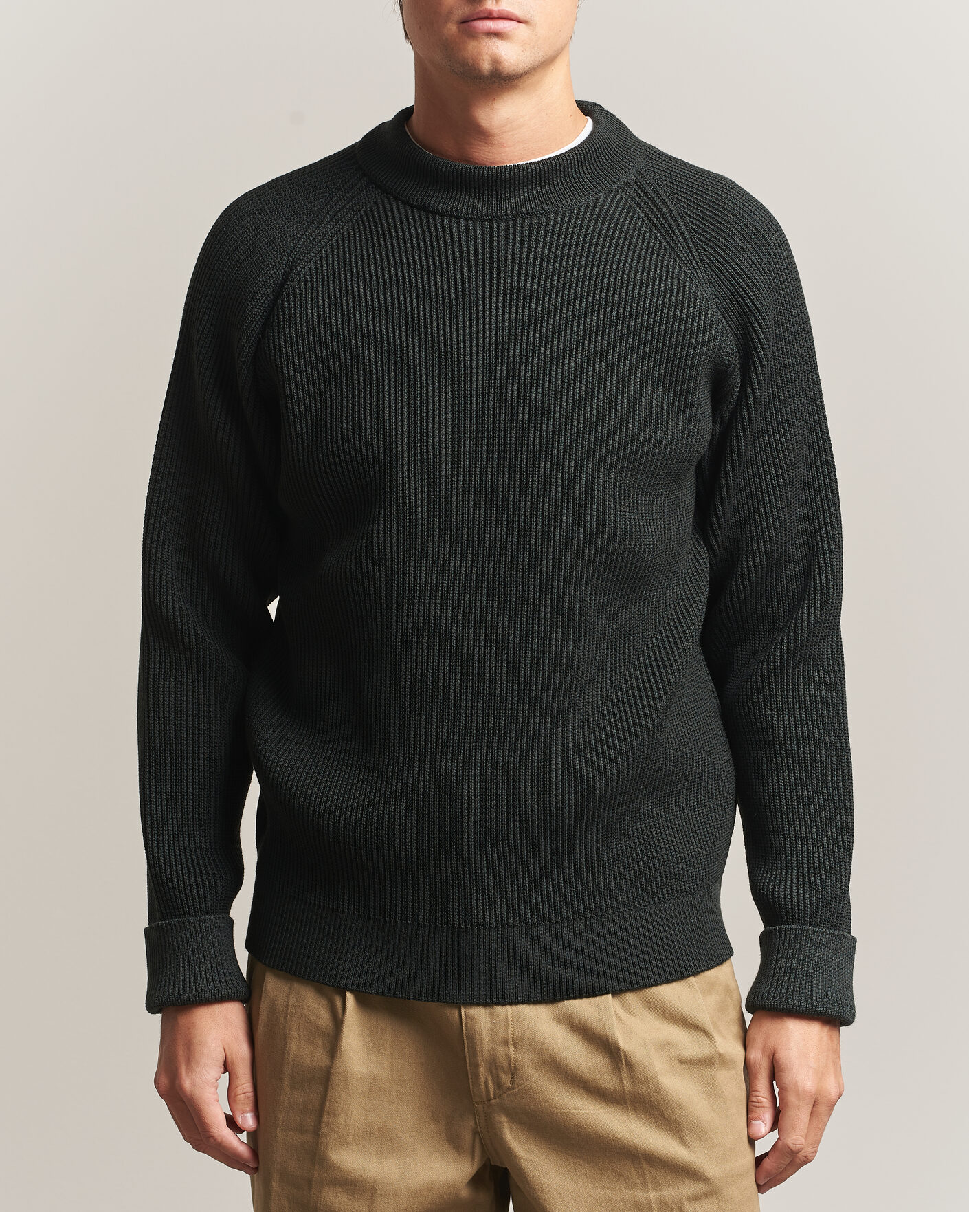 Mies | Puserot | S.N.S. Herning | Render Mock Neck Terrain Green