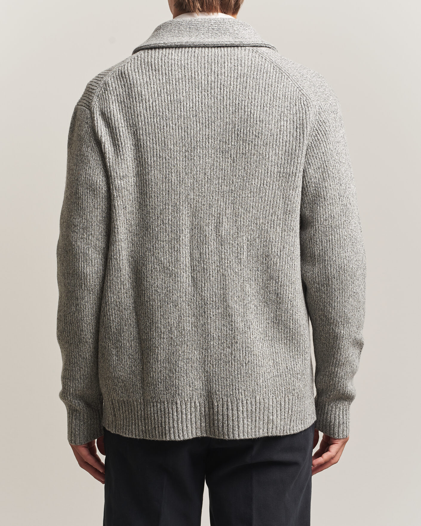 Mies | Puserot | Charles Tyrwhitt | Chunky Merino Shawl Neck Cardigan Grey