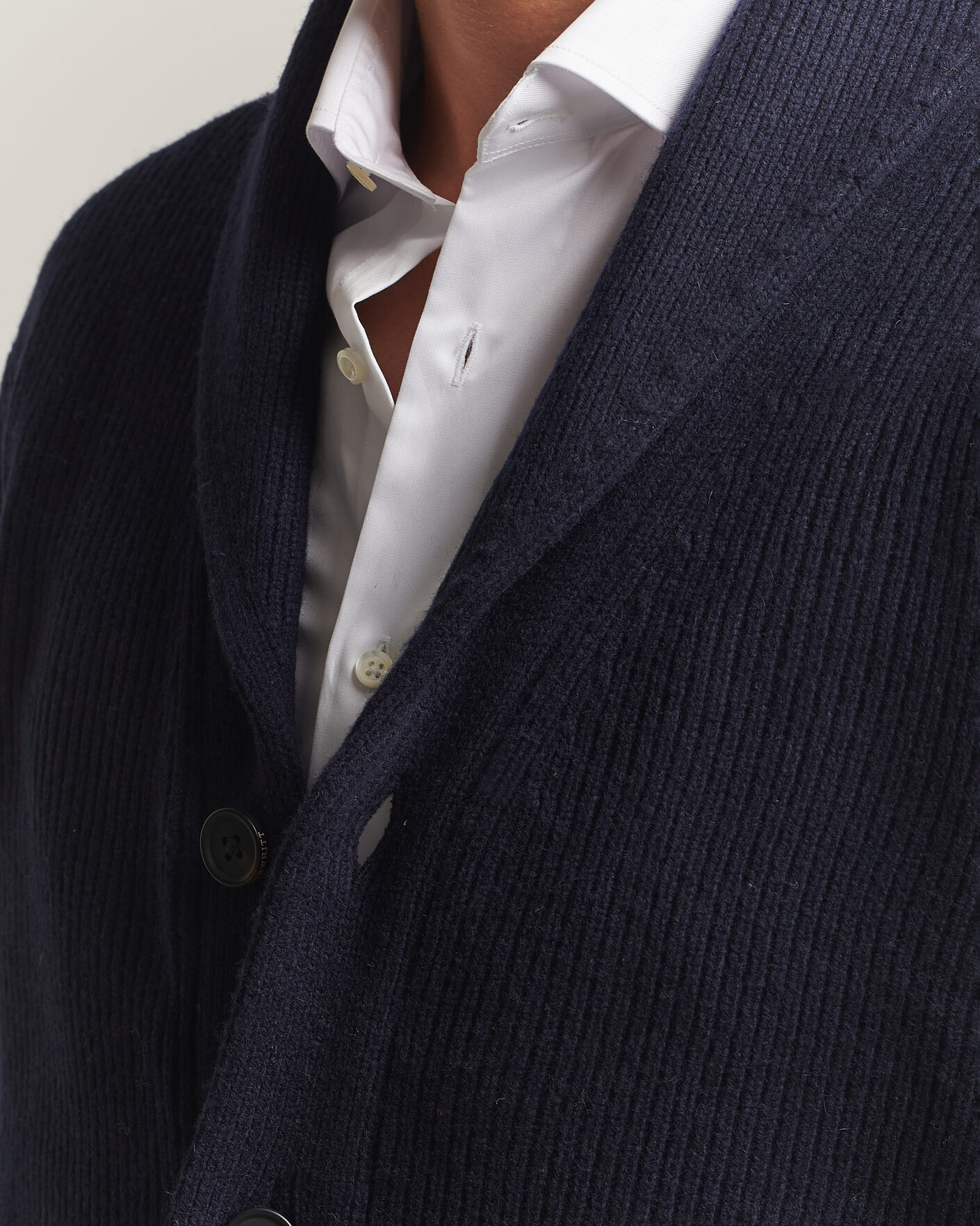 Mies | Puserot | Charles Tyrwhitt | Chunky Merino Shawl Neck Cardigan Navy