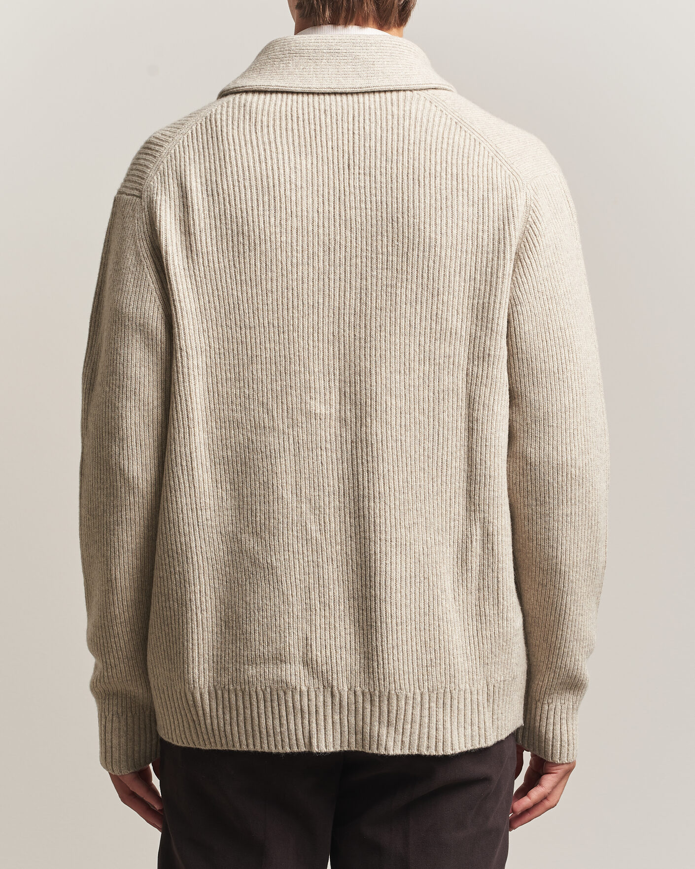 Mies | Puserot | Charles Tyrwhitt | Chunky Merino Shawl Neck Cardigan Oat