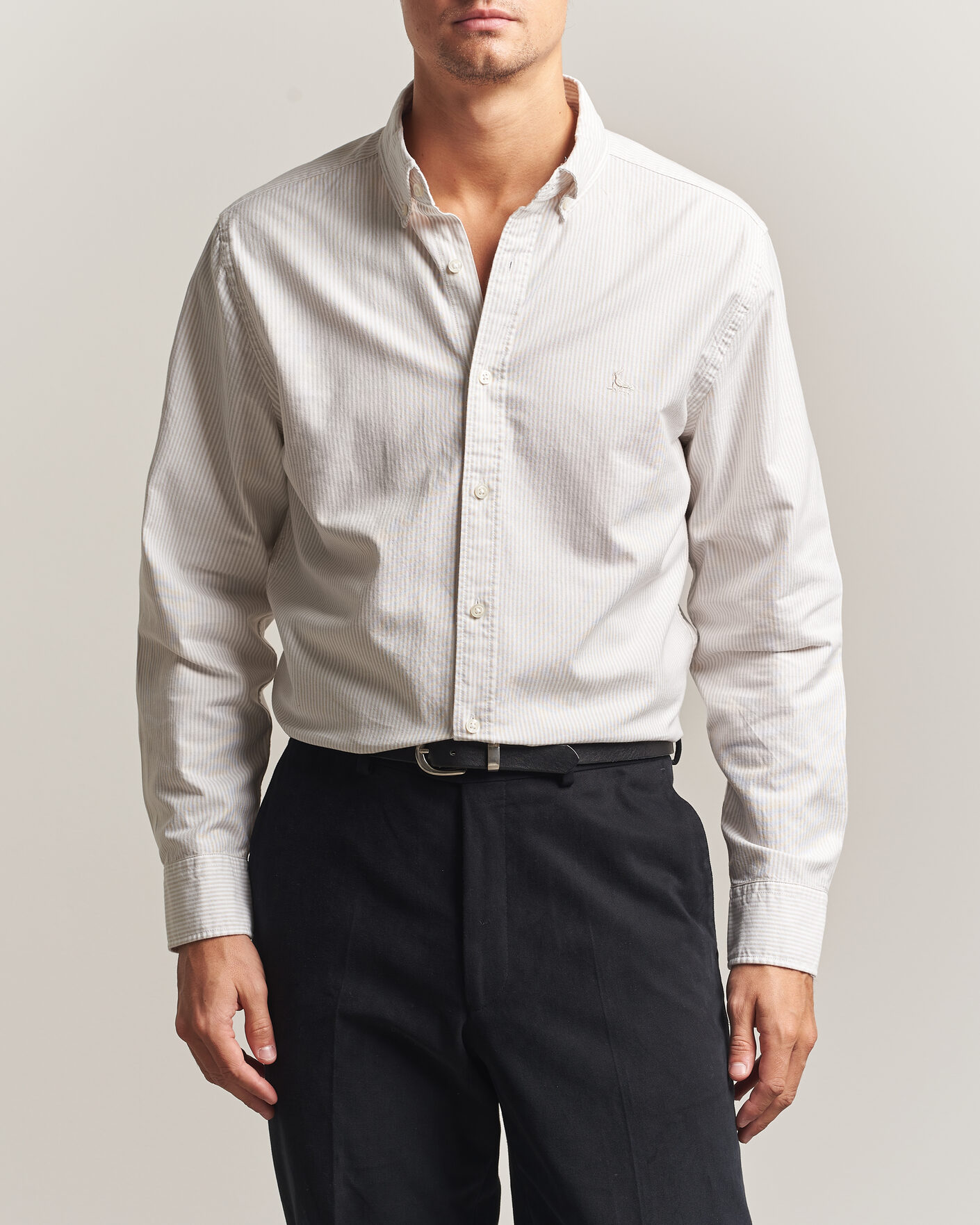 Mies | Kauluspaidat | Charles Tyrwhitt | Button Down Stretch Oxford Shirt Stone