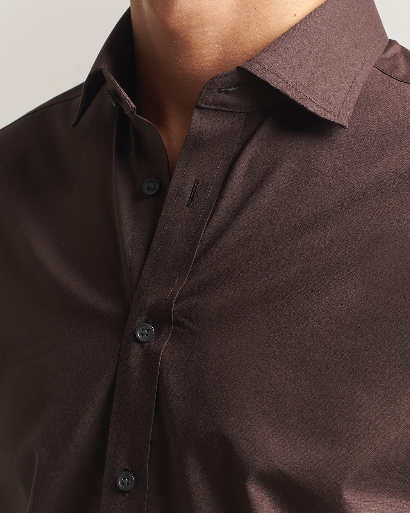 Mies | Kauluspaidat | Charles Tyrwhitt | Slim Fit Non Iron Poplin Cut Away Shirt Chocolate