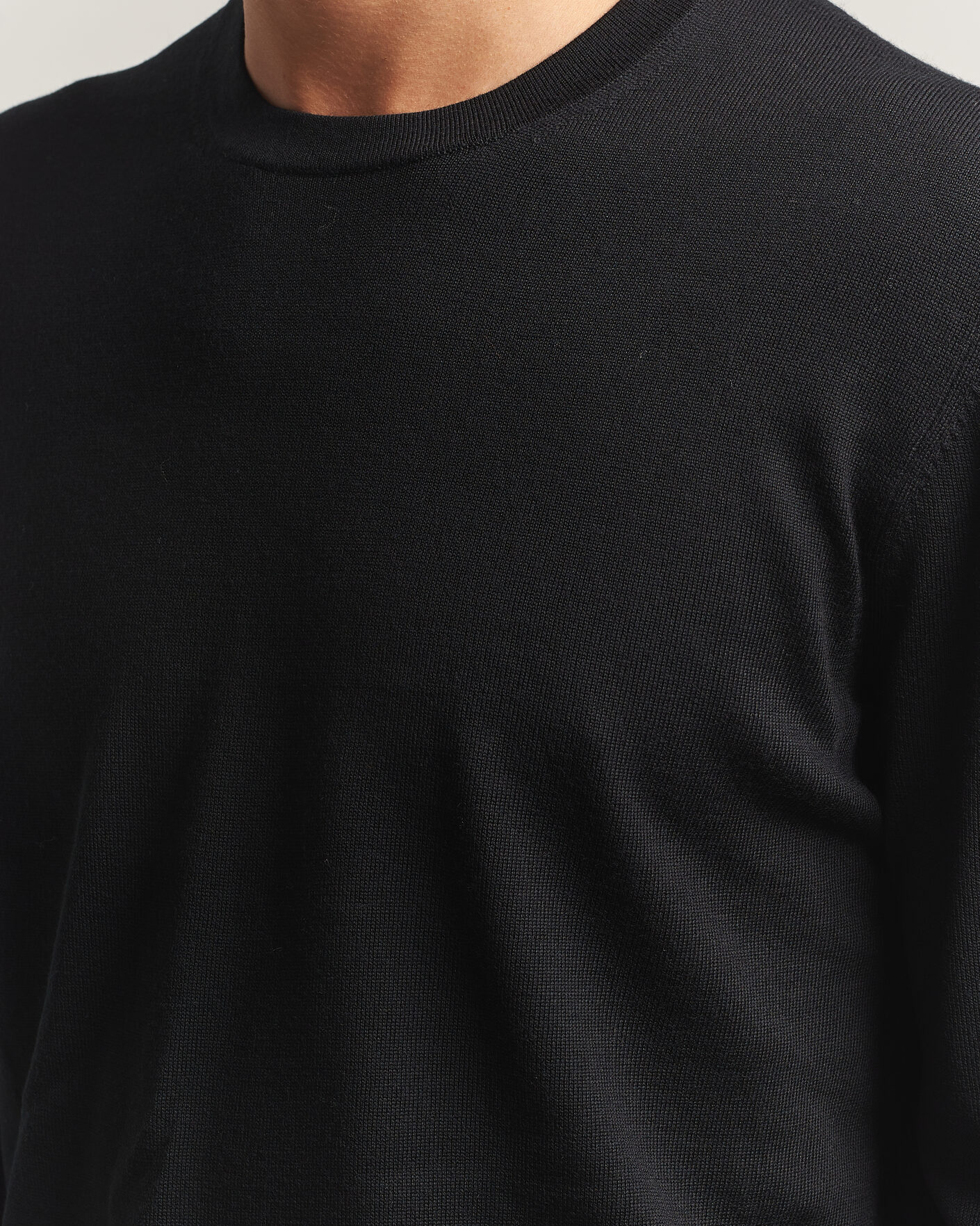 Mies | Puserot | Charles Tyrwhitt | Pure Merino Crew Neck Jumper Black