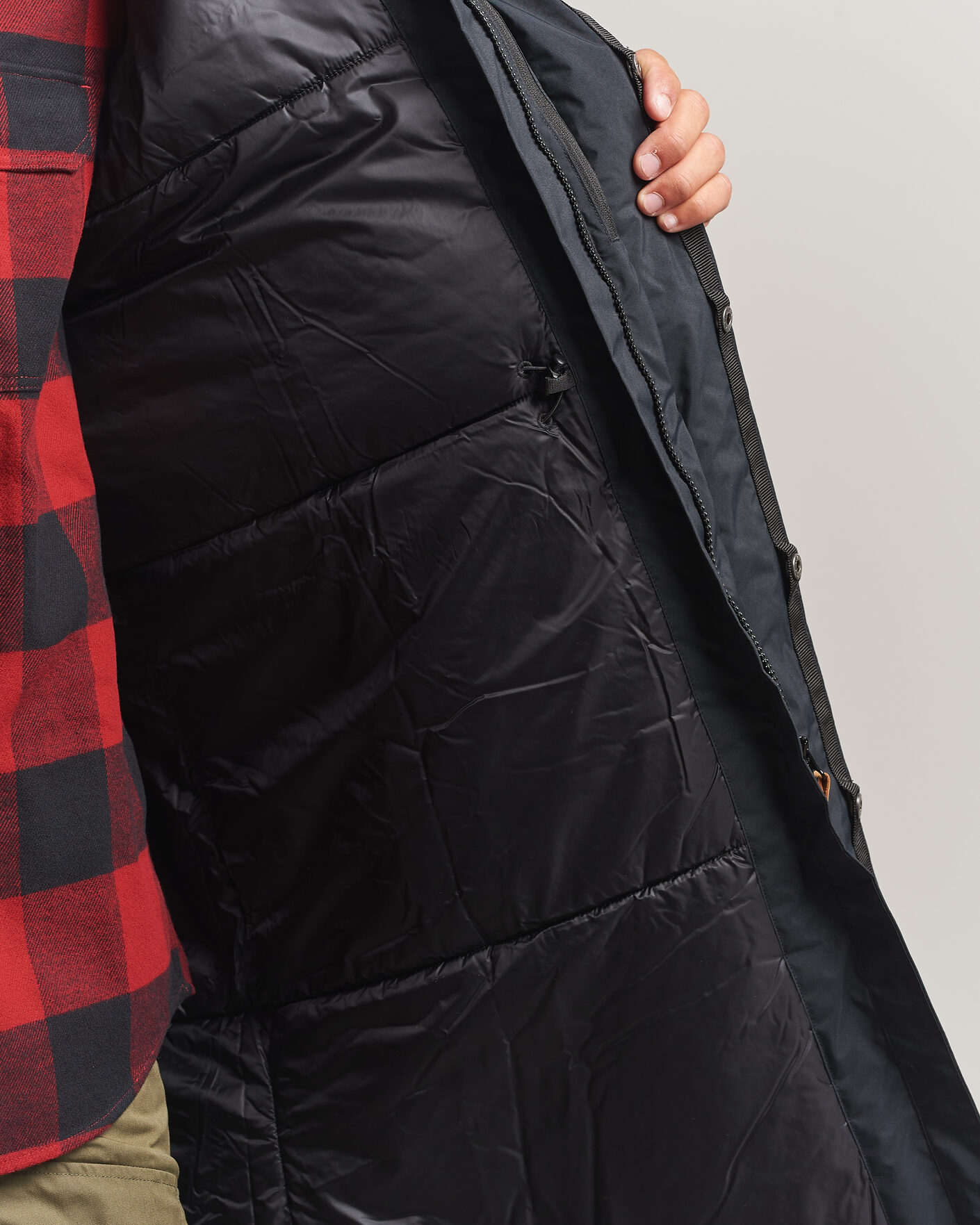 Mies | Takit | Fjällräven | Övik GORE-TEX Padded Parka Black