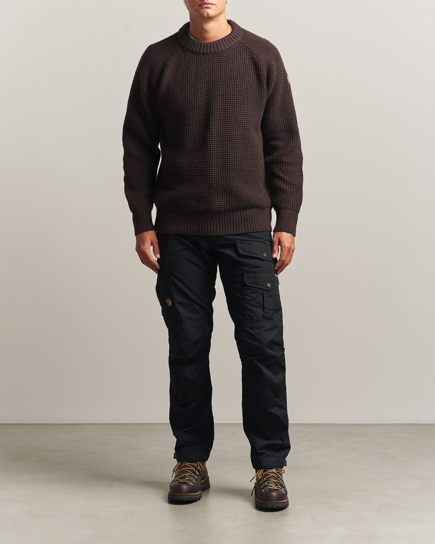 Mies | Puserot | Fjällräven | Övik Wool Waffle Knit Black Oak