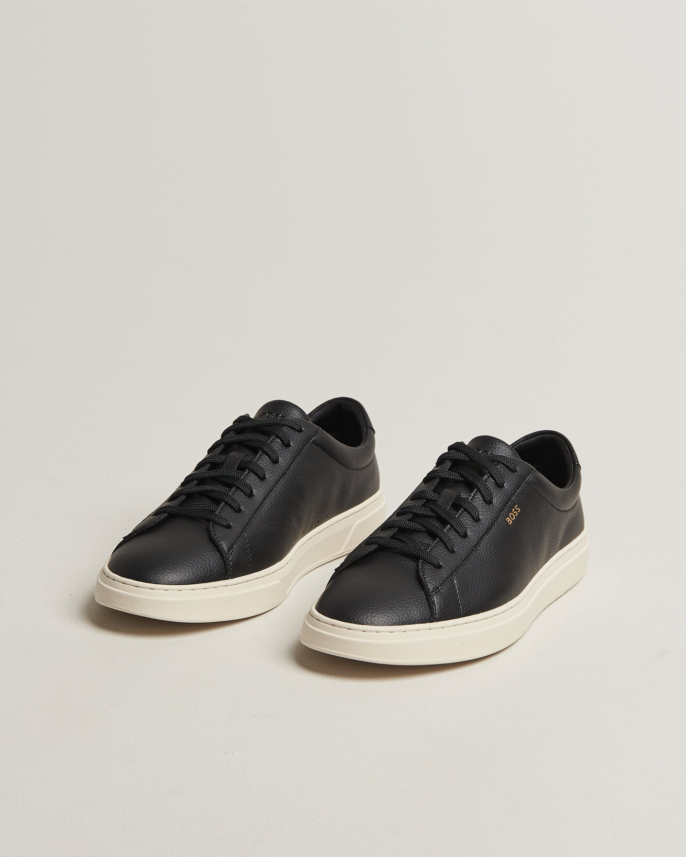 Mies | Tennarit | BOSS BLACK | Kieran Grained Leather Sneaker Black