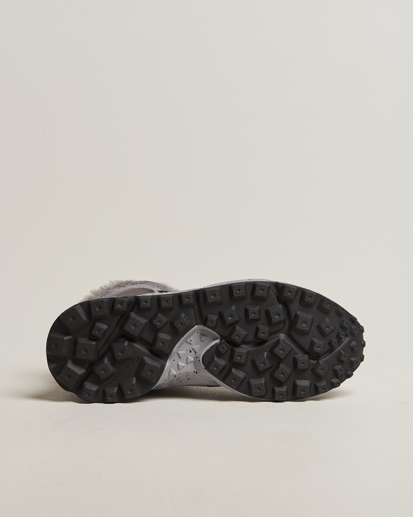 Mies | Tennarit | Flower Mountain | Yamano 3 Mid Suede/Sherling Sneaker Grey