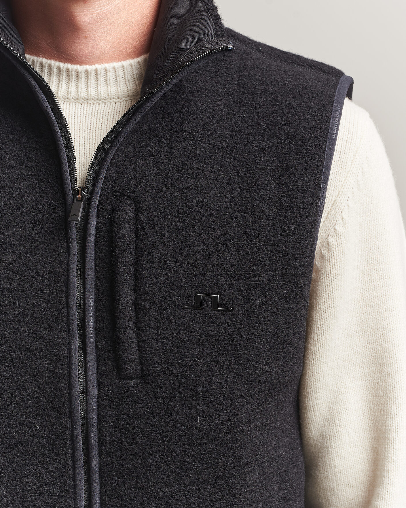 Mies | Ulkoliivit | J.Lindeberg | Duncan Wool Fleece Vest Black