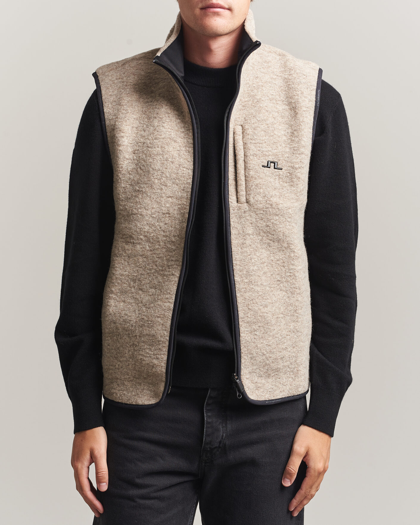 Mies | Ulkoliivit | J.Lindeberg | Duncan Wool Fleece Vest Moonbeam