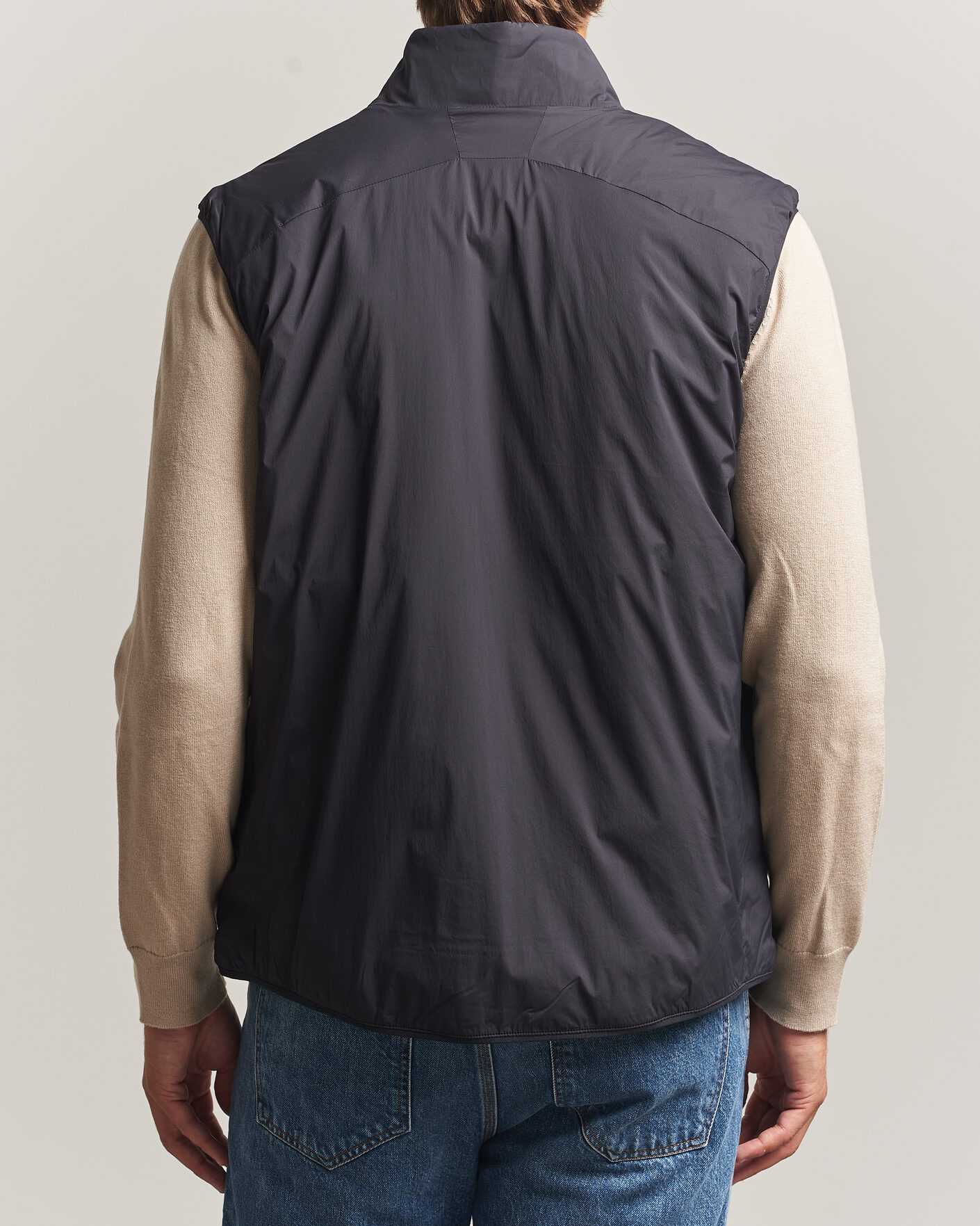 Mies | Ulkoliivit | J.Lindeberg | Clinton Padded Vest Black