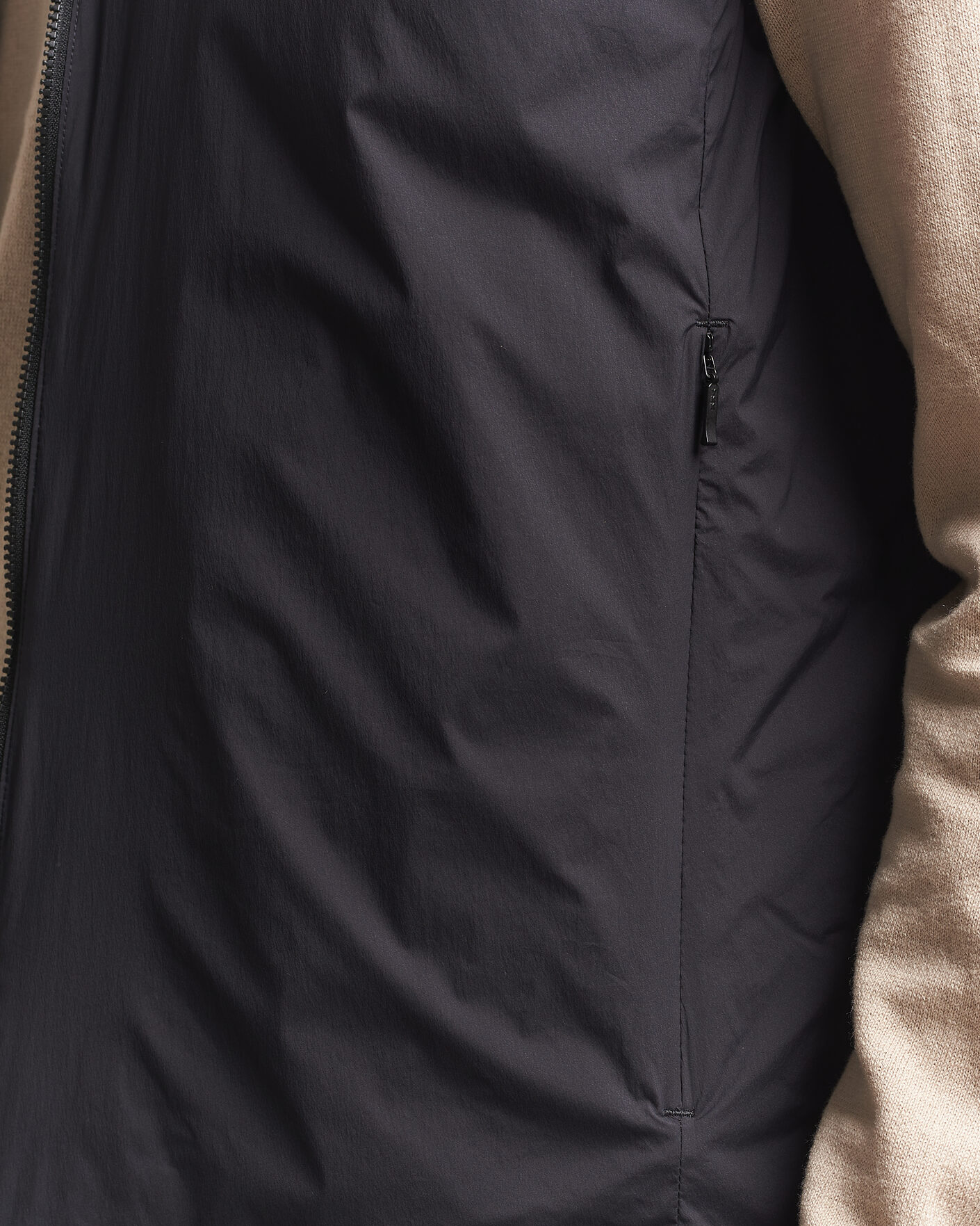 Mies | Ulkoliivit | J.Lindeberg | Clinton Padded Vest Black