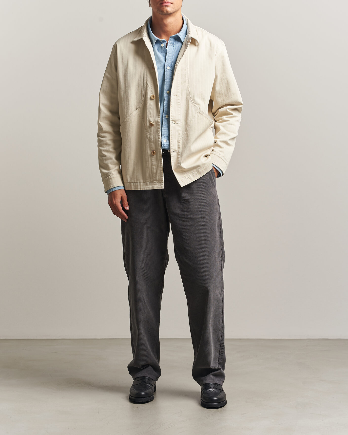 Mies | Kauluspaidat | Forét | Berry Herringbone Overshirt Oat