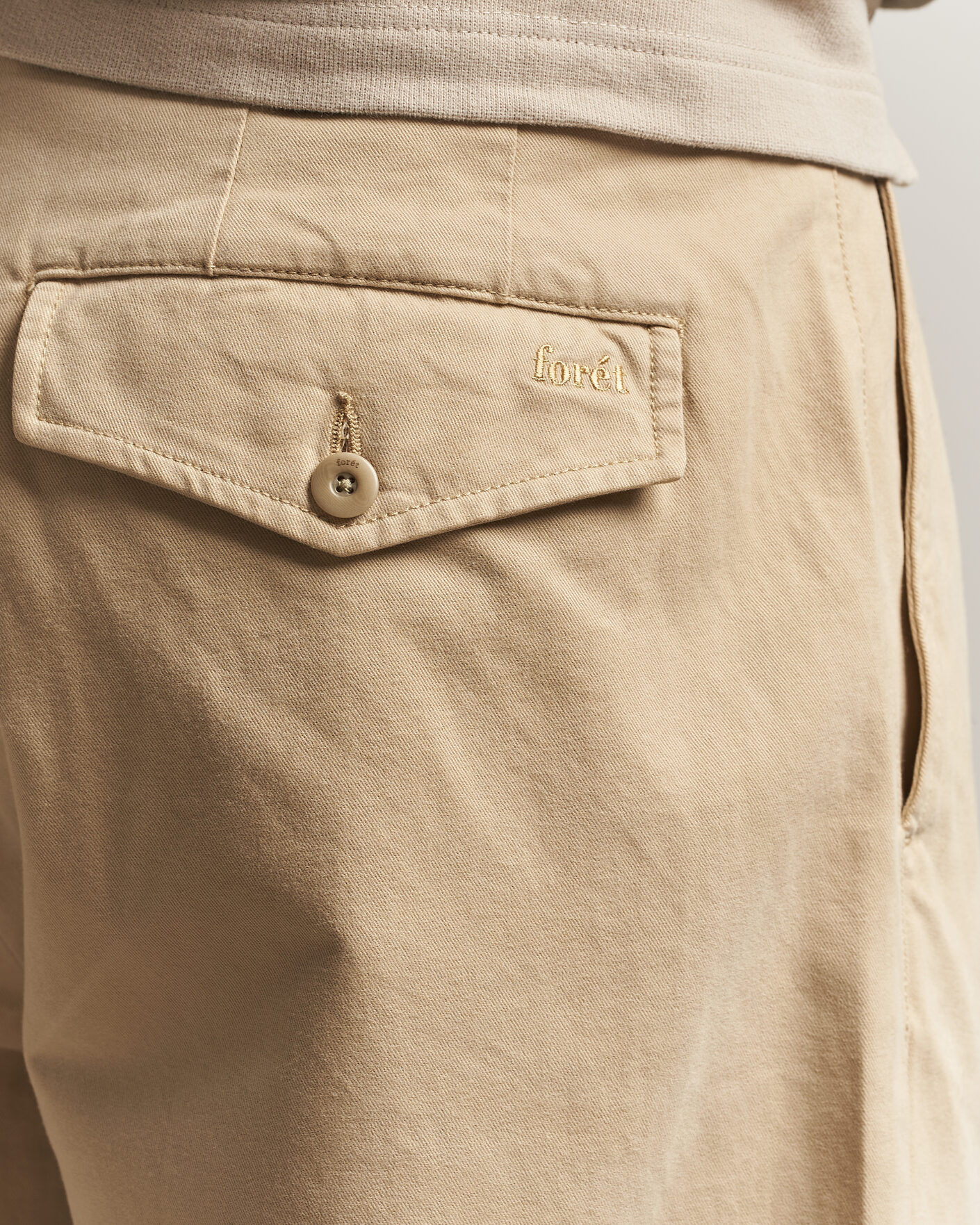 Mies | Housut | Forét | Writer Relaxed Fit Pleated Pants Uniform Khaki