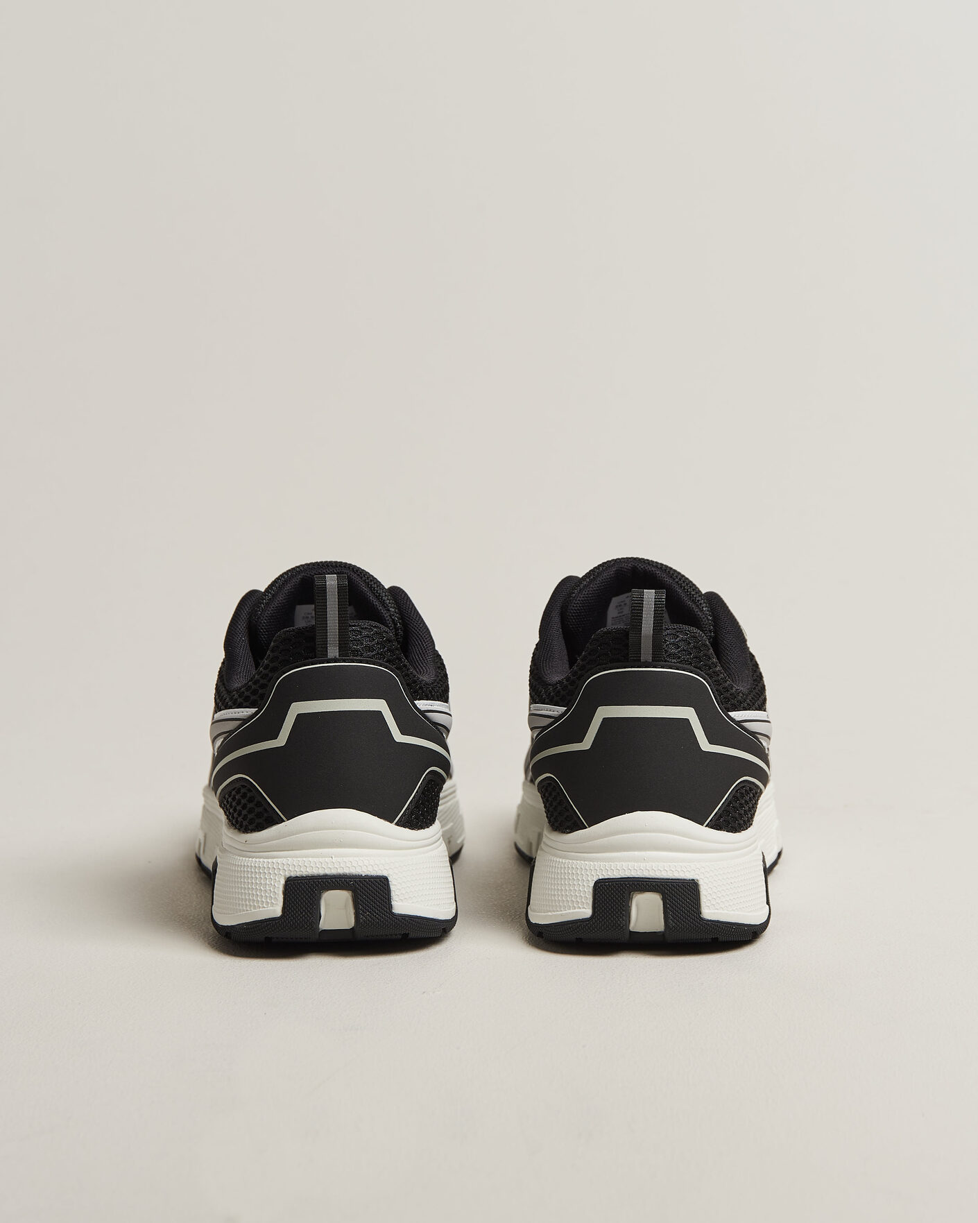 Mies | Tennarit | J.Lindeberg | Vent 500 Sport Running Sneaker Black