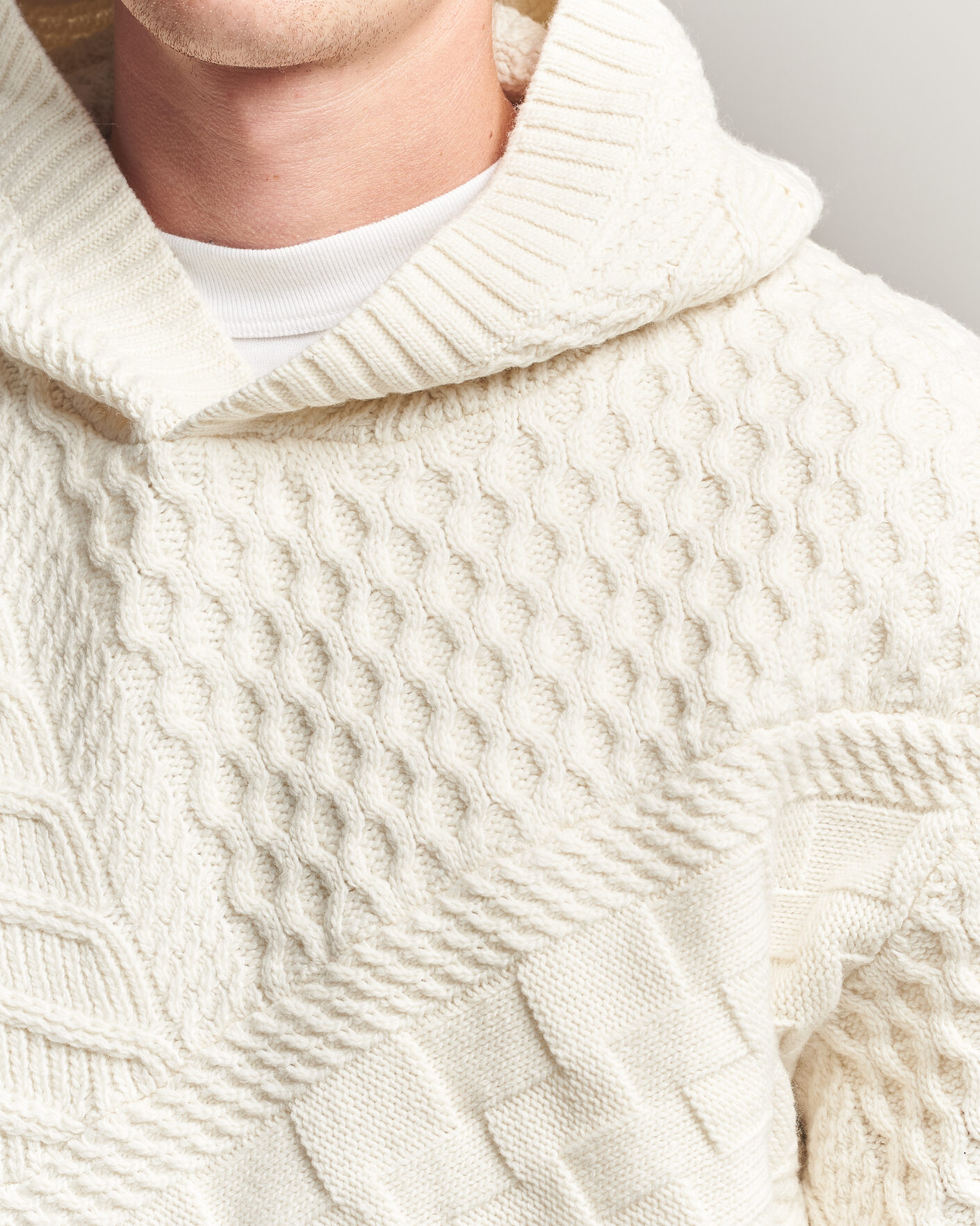 Mies | Puserot | J.Lindeberg | Savio Cable Knitted Hoodie Tofu