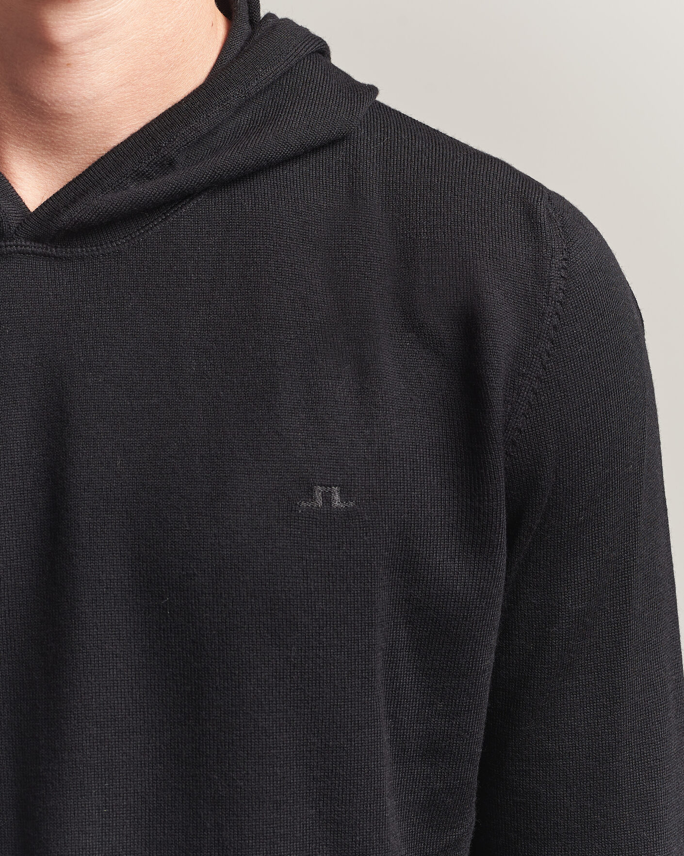 Mies | Puserot | J.Lindeberg | Karl Merino Hoodie Black