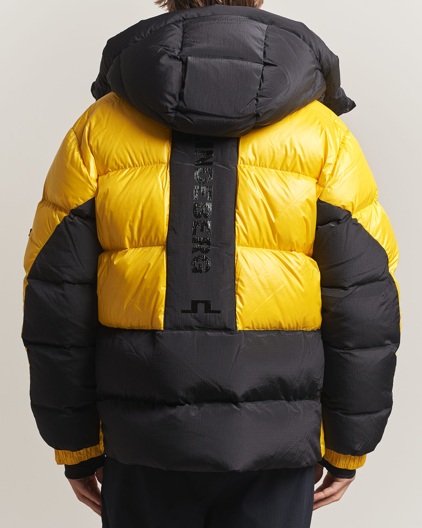 Mies | Takit | J.Lindeberg | Creek Block Hooded Down Jacket Bumblebee