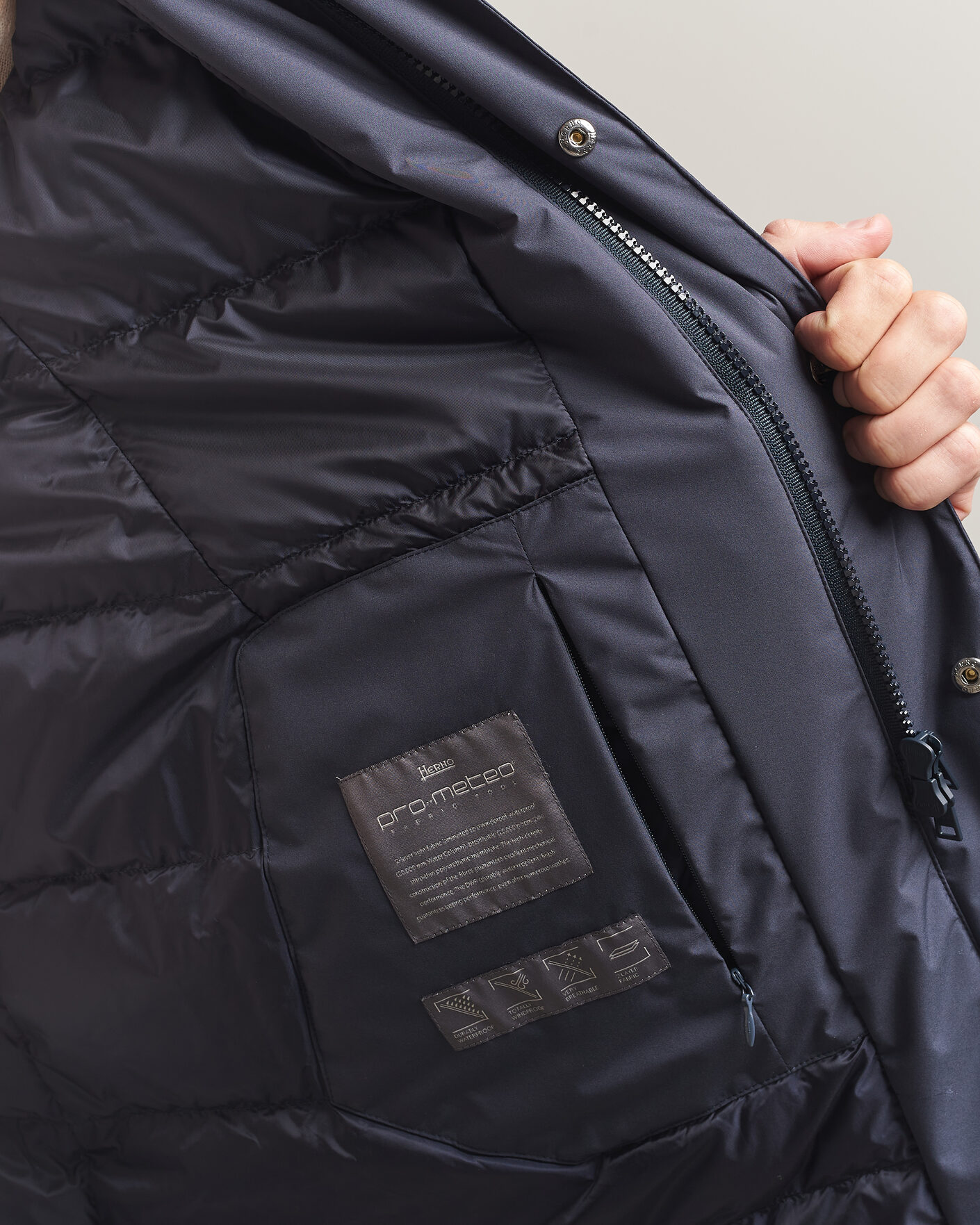 Mies | Takit | Herno | Waterproof Nylon Coat Navy