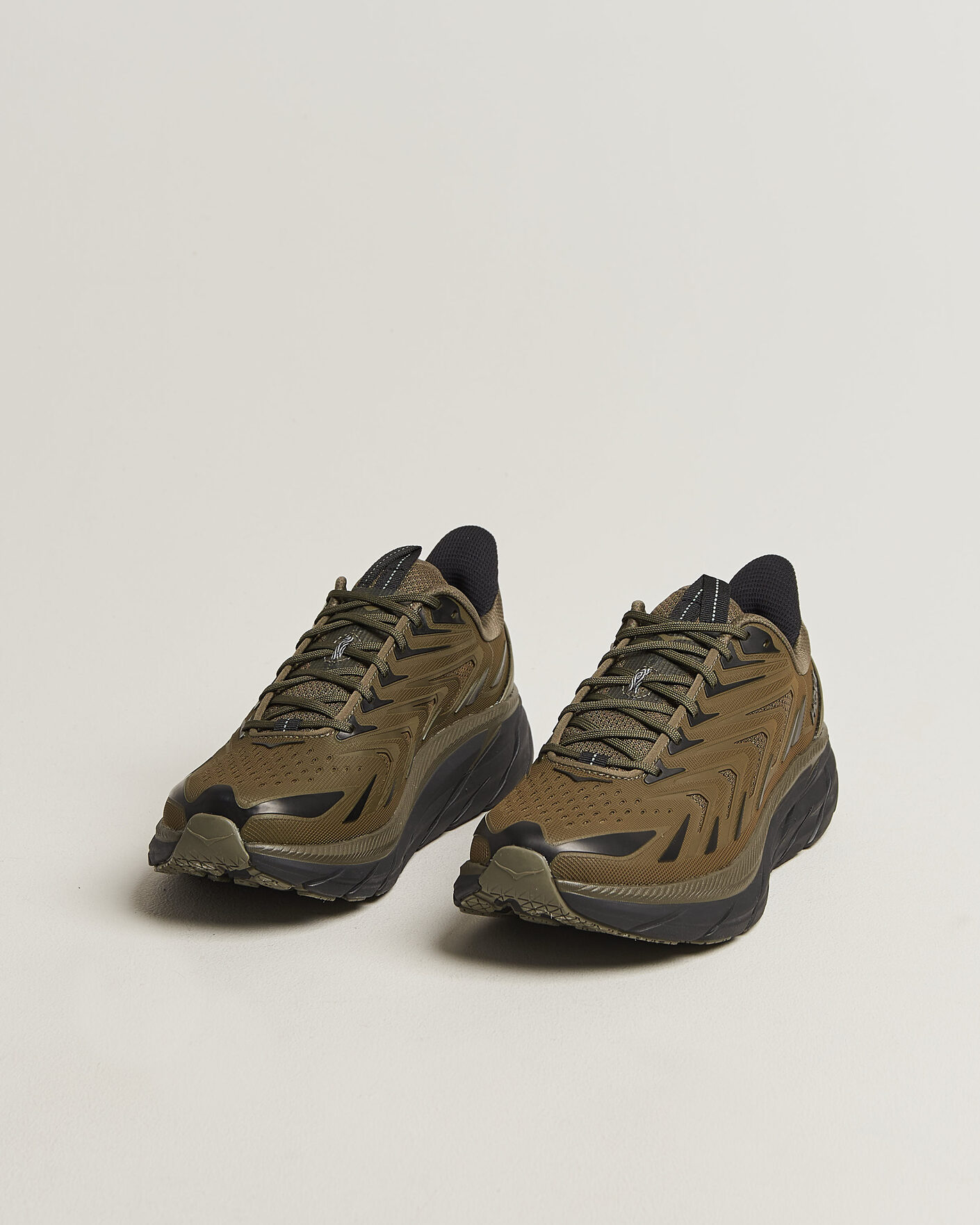 Mies | Tennarit | Hoka | Clifton UTL Antique Olive/Black