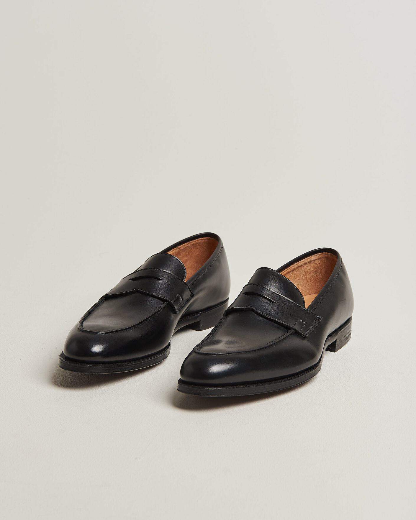 Mies | Loaferit | Crockett & Jones | Crawford Handgrade Penny Loafer Black Calf