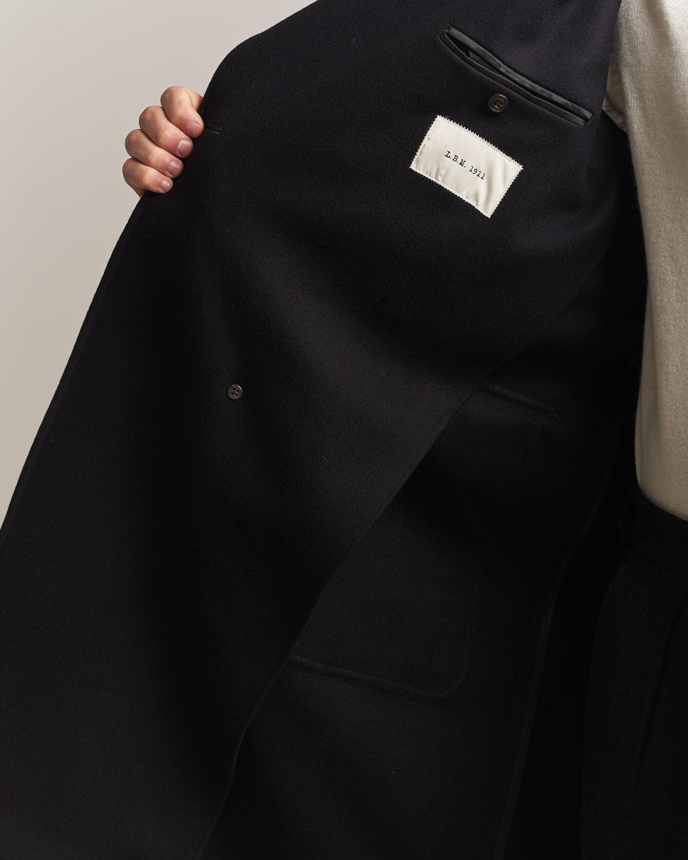Mies | Takit | L.B.M. 1911 | Double Breasted Wool/Cashmere Coat Black