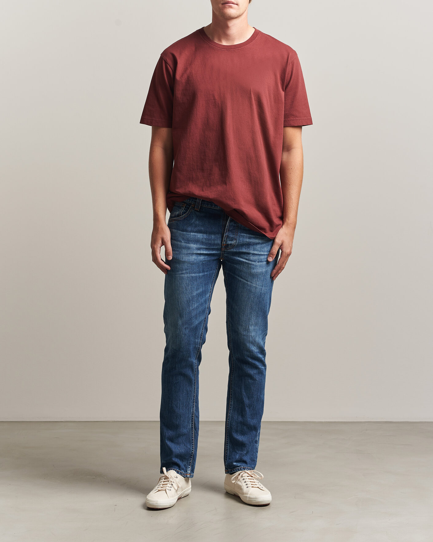 Mies | T-paidat | Nudie Jeans | Uno Everyday Crew Neck T-Shirt Burgundy