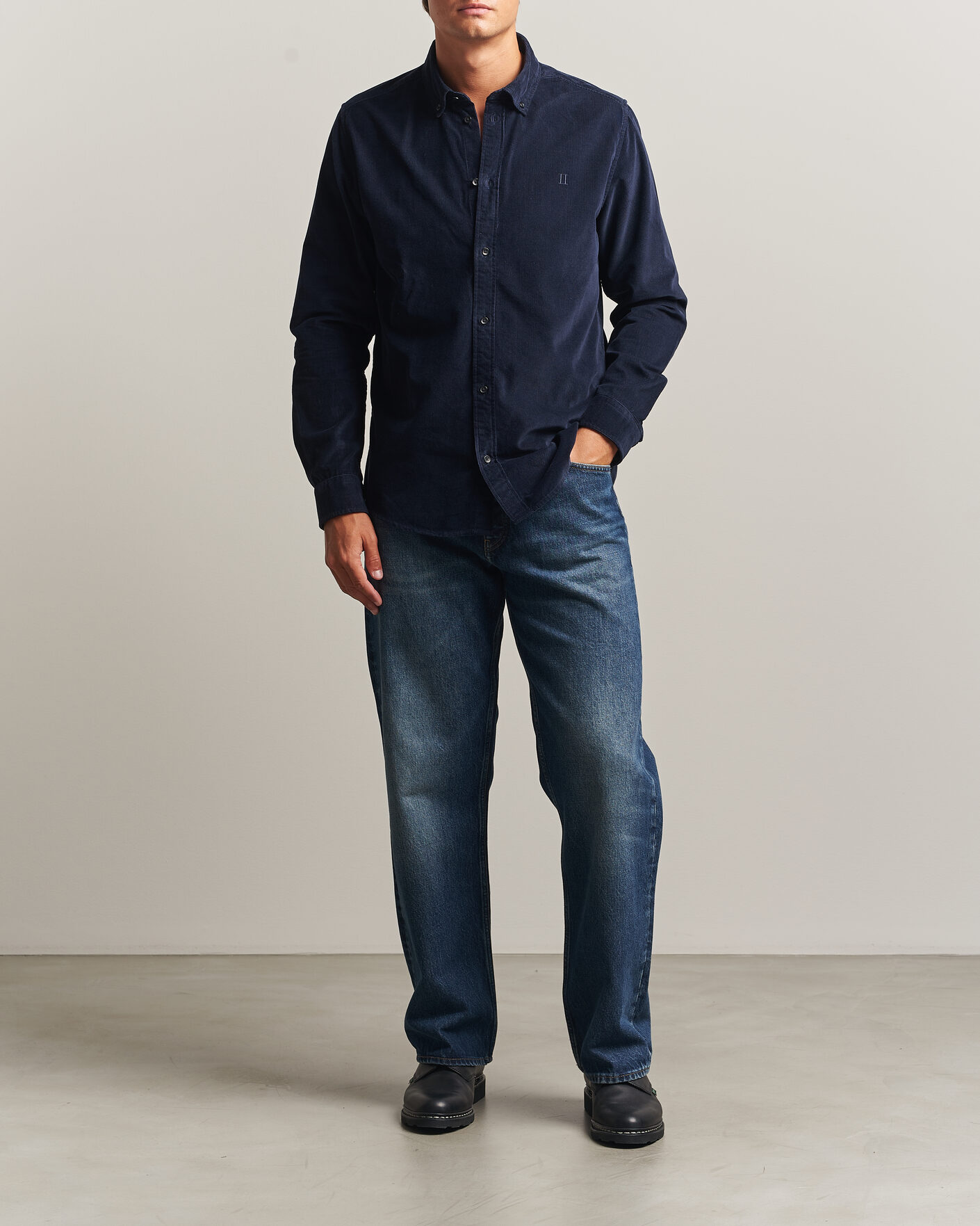 Mies | Kauluspaidat | LES DEUX | Pinwale Corduroy Shirt Dark Navy